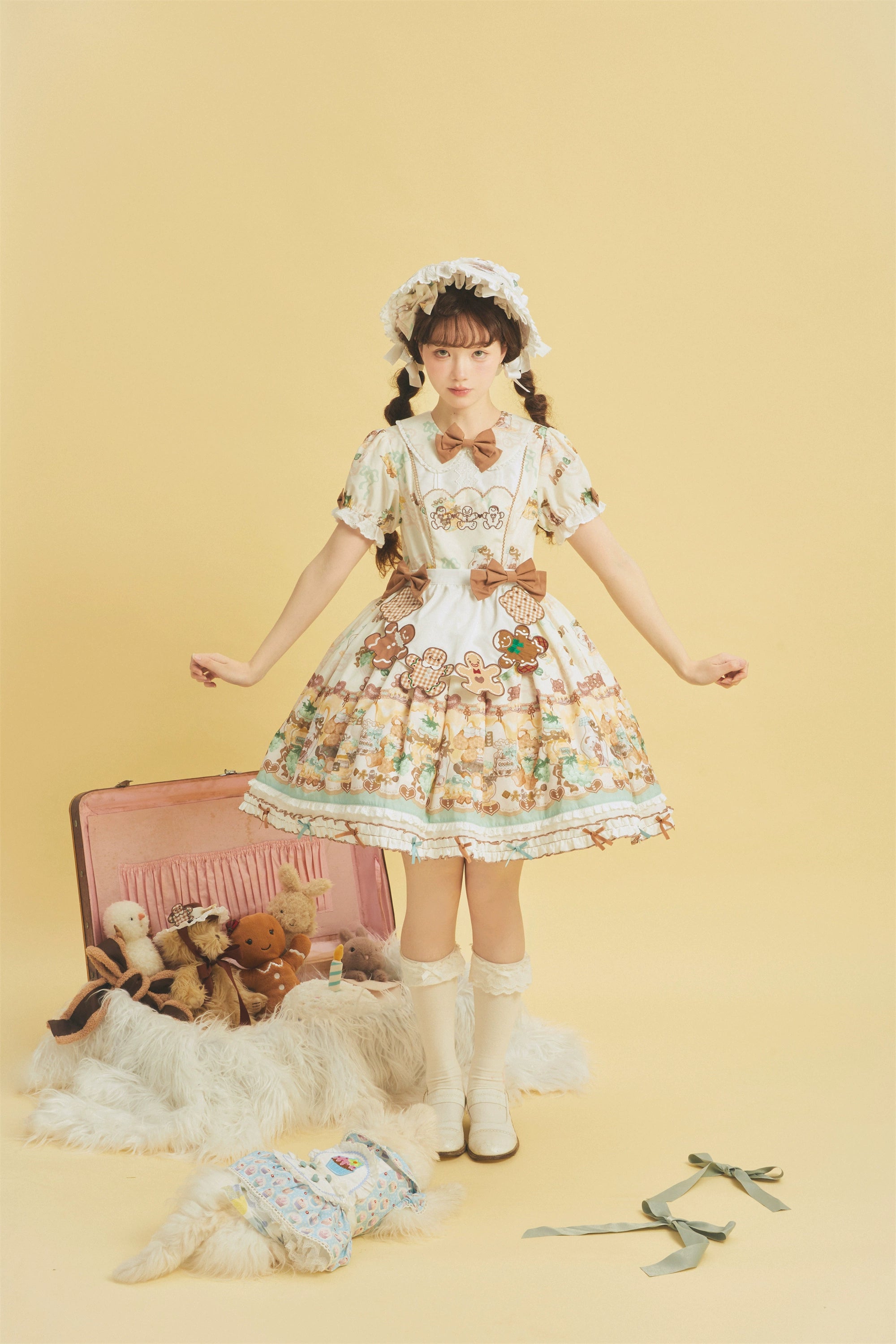 Babyblue - Little Bear Honey Jar - Kawaii Lolita Short Sleeve OP Gingerbread Man Embroidered Dress White Chocolate OP + Apron - Regular Version S