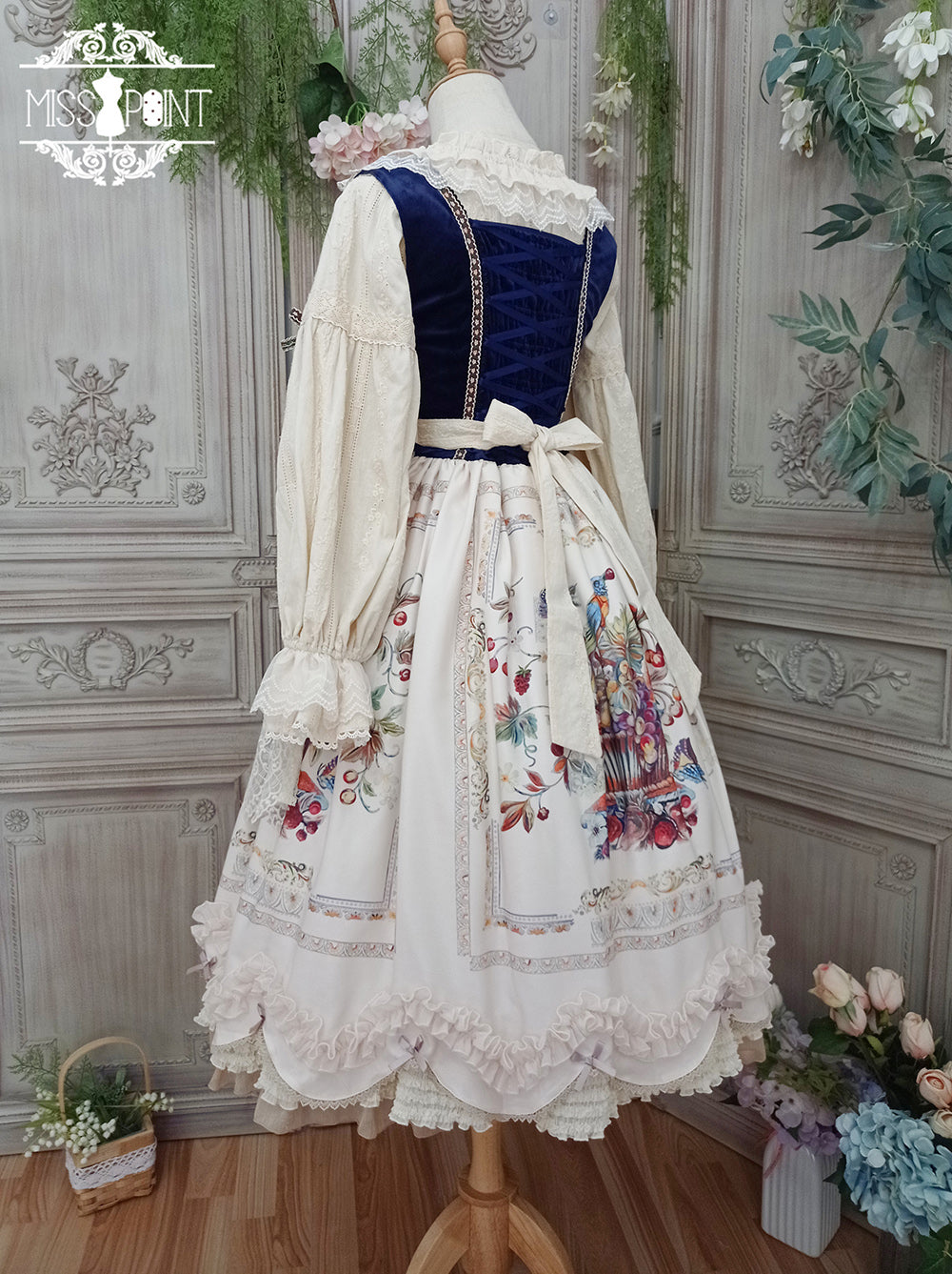 Miss Point - Rich Hymn - Lolita Bavarian Countryside Lace Embroidery Apron