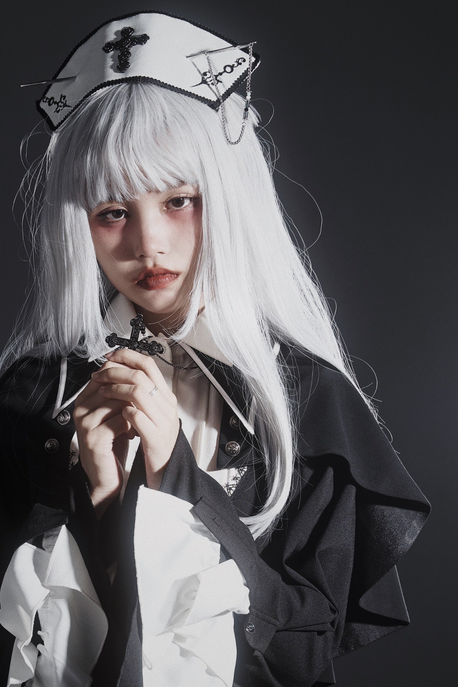 Susin Lolita - The Cross Salute - Gothic Lolita Cross Accessories