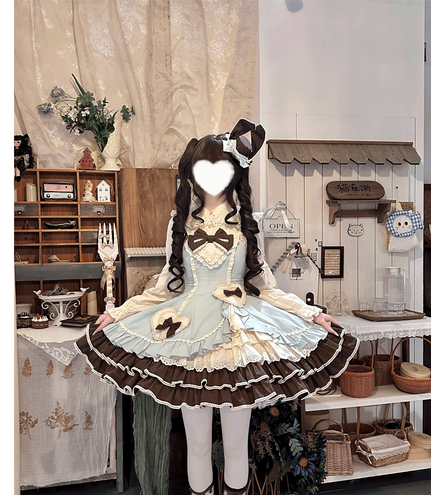 Cream Bud - Tiered Hem Old School Lolita JSK, Side Opening