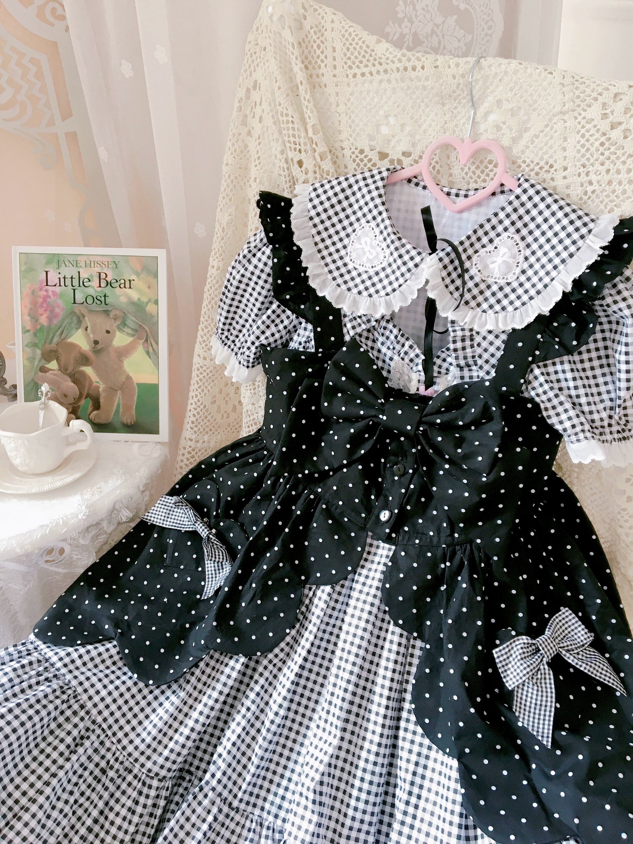Fluff Mollie - Bean Breakfast - Sweet Lolita Overskirt Daily Daily Petaled Skirt 1.0 Black and White Dots