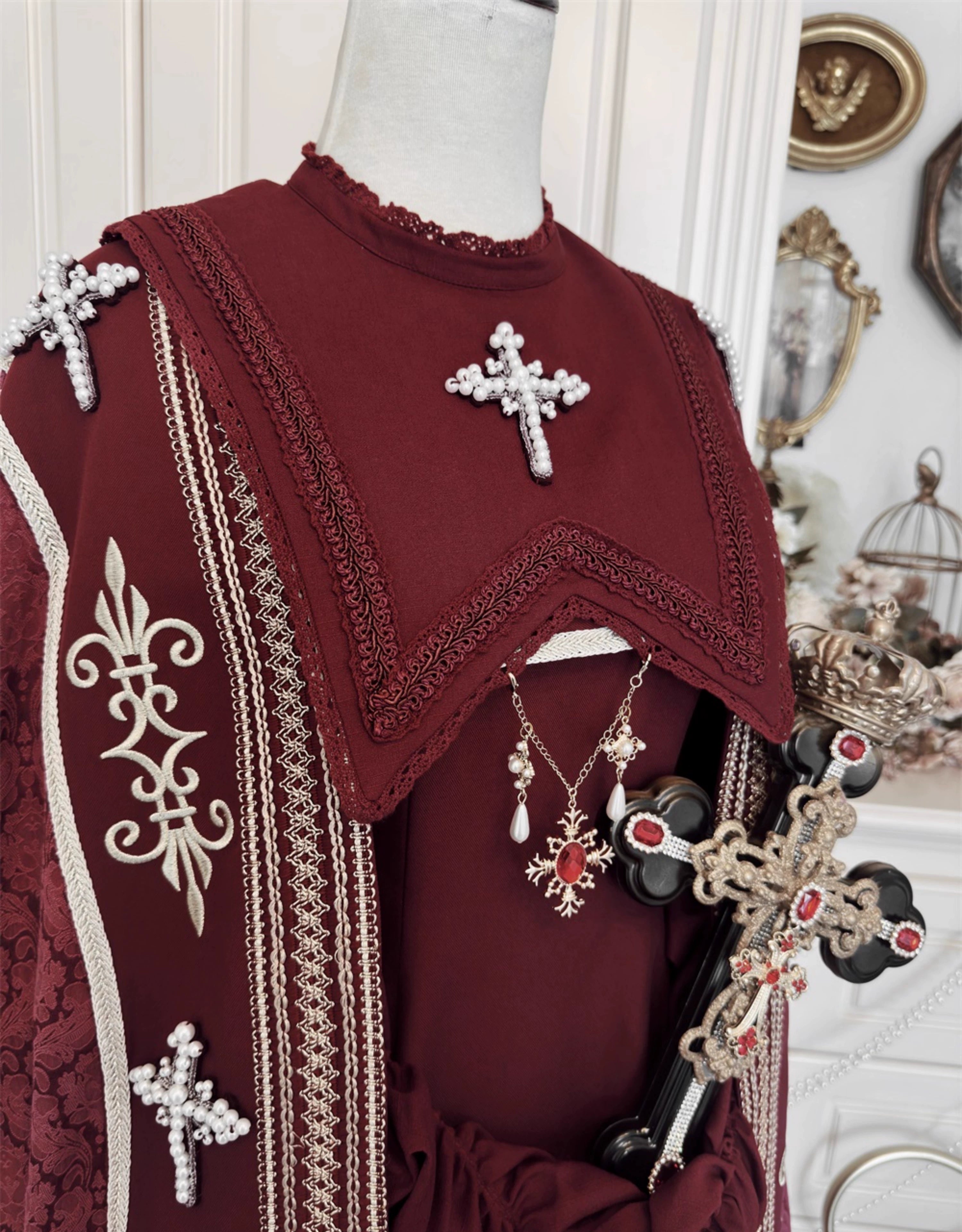 LeMiroir - Moonlit Prayer - Long Nun Lolita Bishop Cape, Cross Details