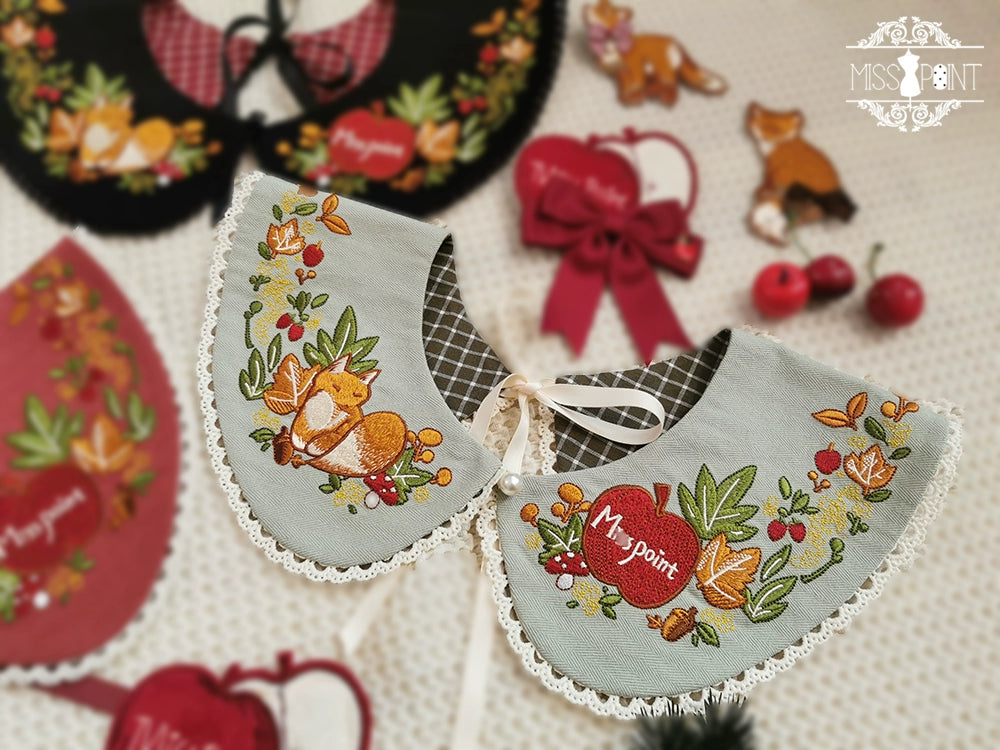 Miss Point - Chubby Fox in the Forest - Kawaii Lolita Accessories Knitted Fox Scarf Embroidered Faux Collar One Size Faux collar - light grass green