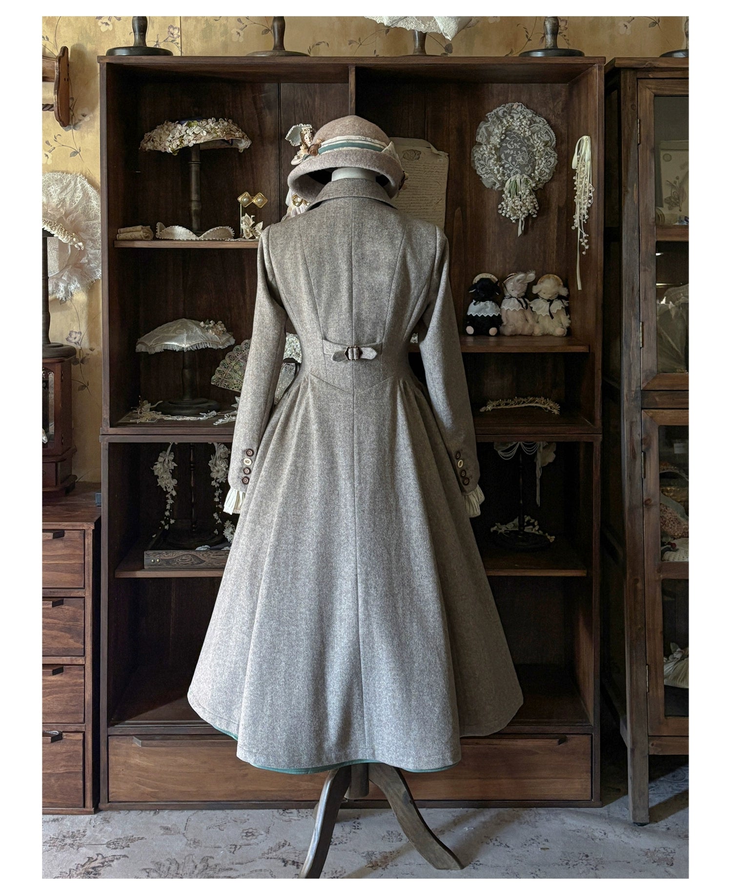 Button Bear - Winter Lily Bell - Classic Lolita Bust-Supporting JSK, Long Waisted Coat 44351:804172