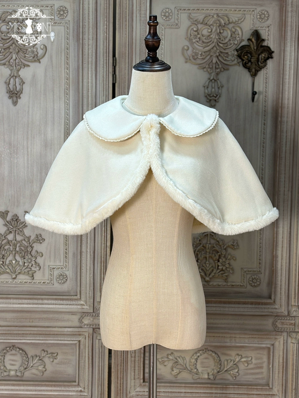 Miss Point - Classical Chocolate - Winter Classic Lolita Cape with Sweet Perter-pan Collar Creamy white One Size