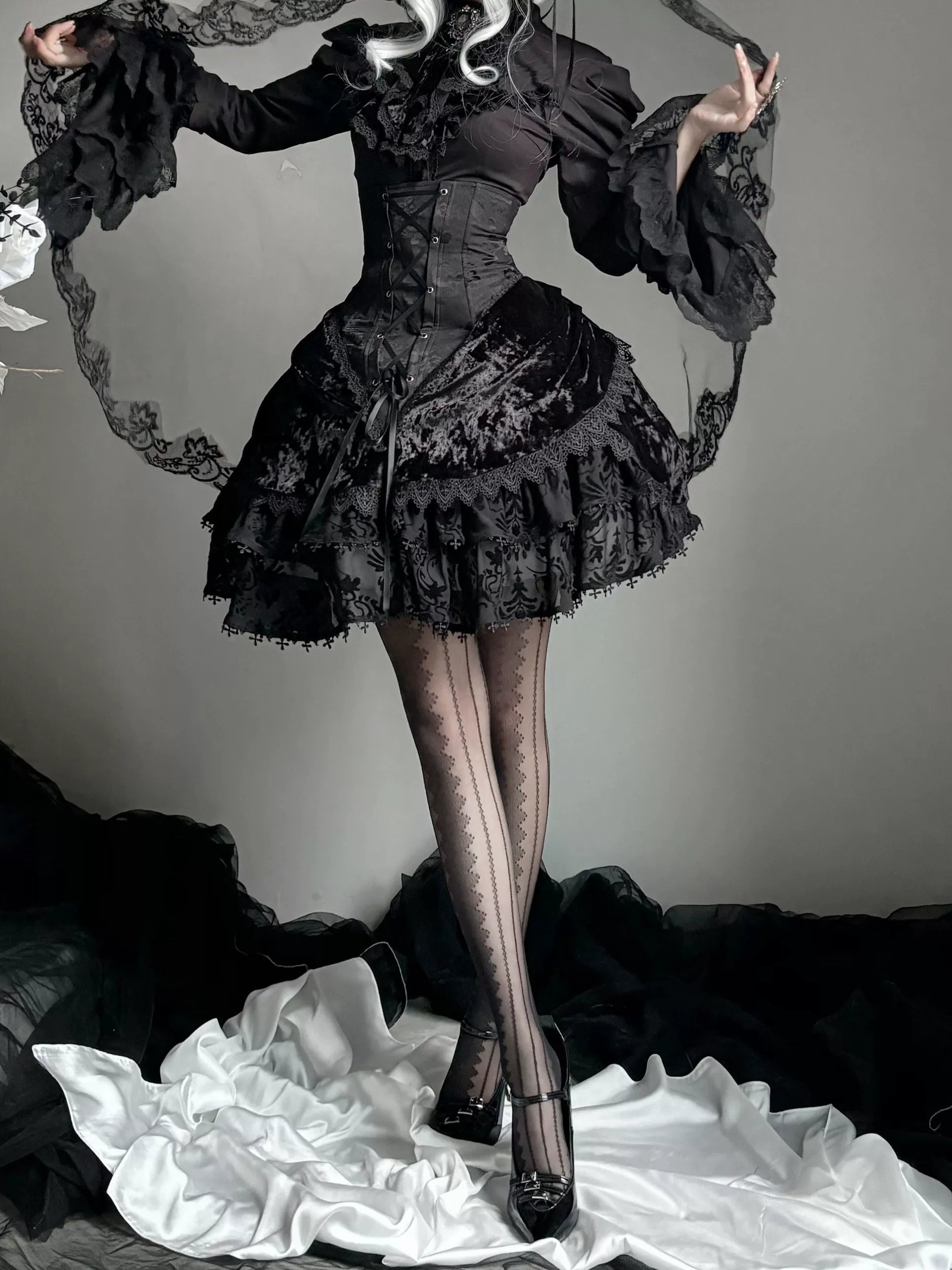 Twilight Hour - Gothic Lolita Hime-sleeve Blouse & Corset Skirt Set 45373:845843