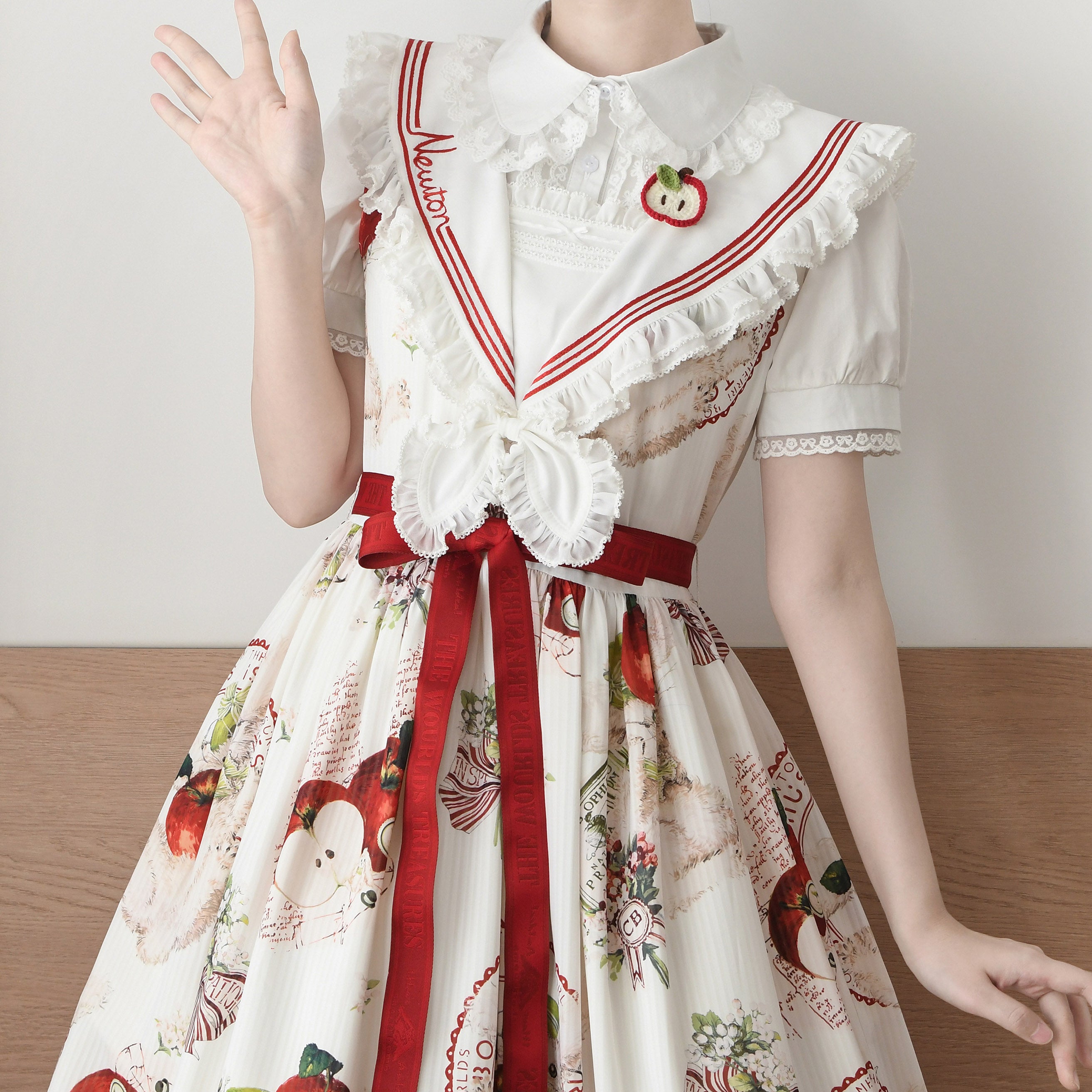 MIST - Lily - Cotton Retro Lolita Blouse with Lace Ruffles and Short Sleeve