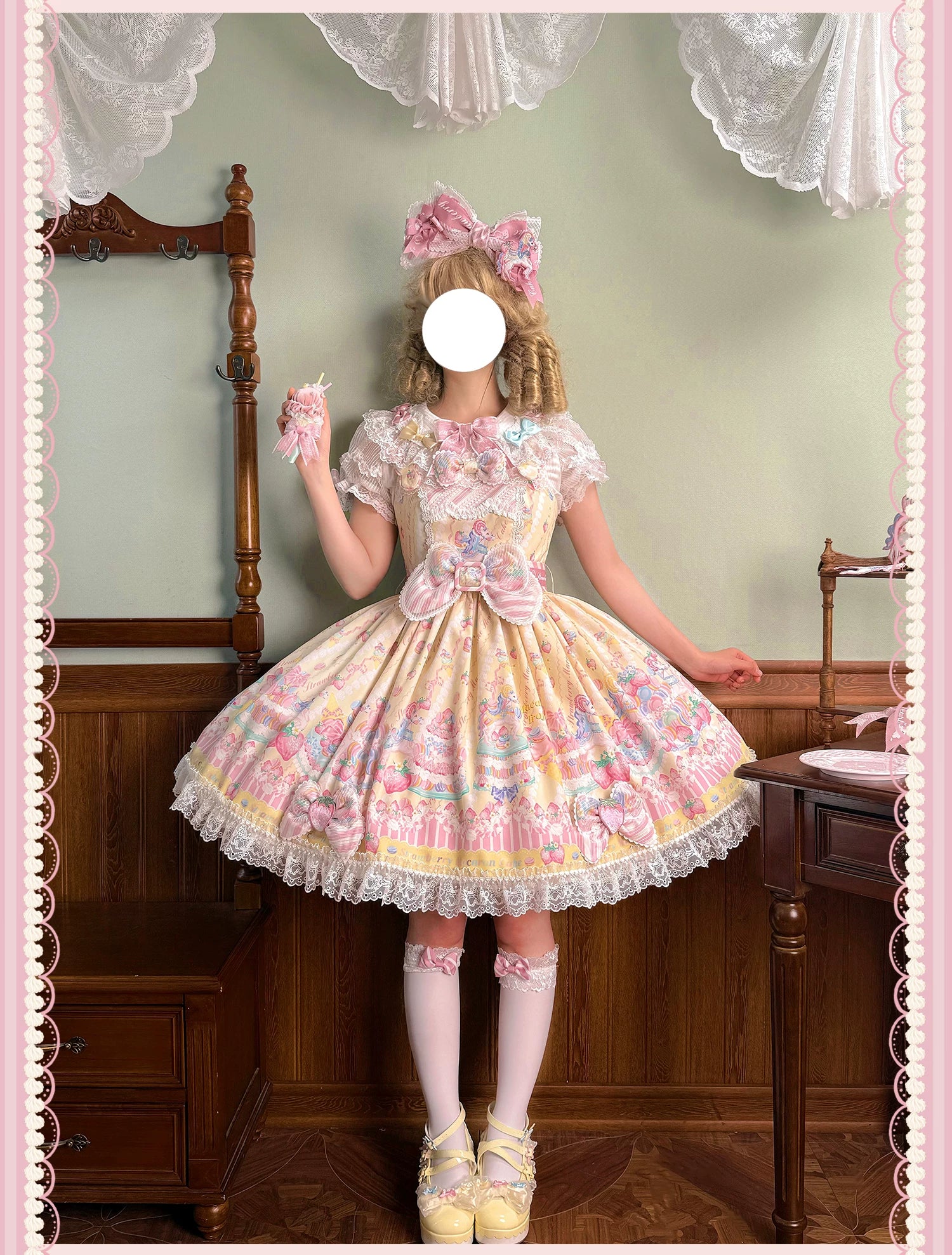 Macaron - Sweet Lolita Short Sleeve Shirt, Lace & Bow Details