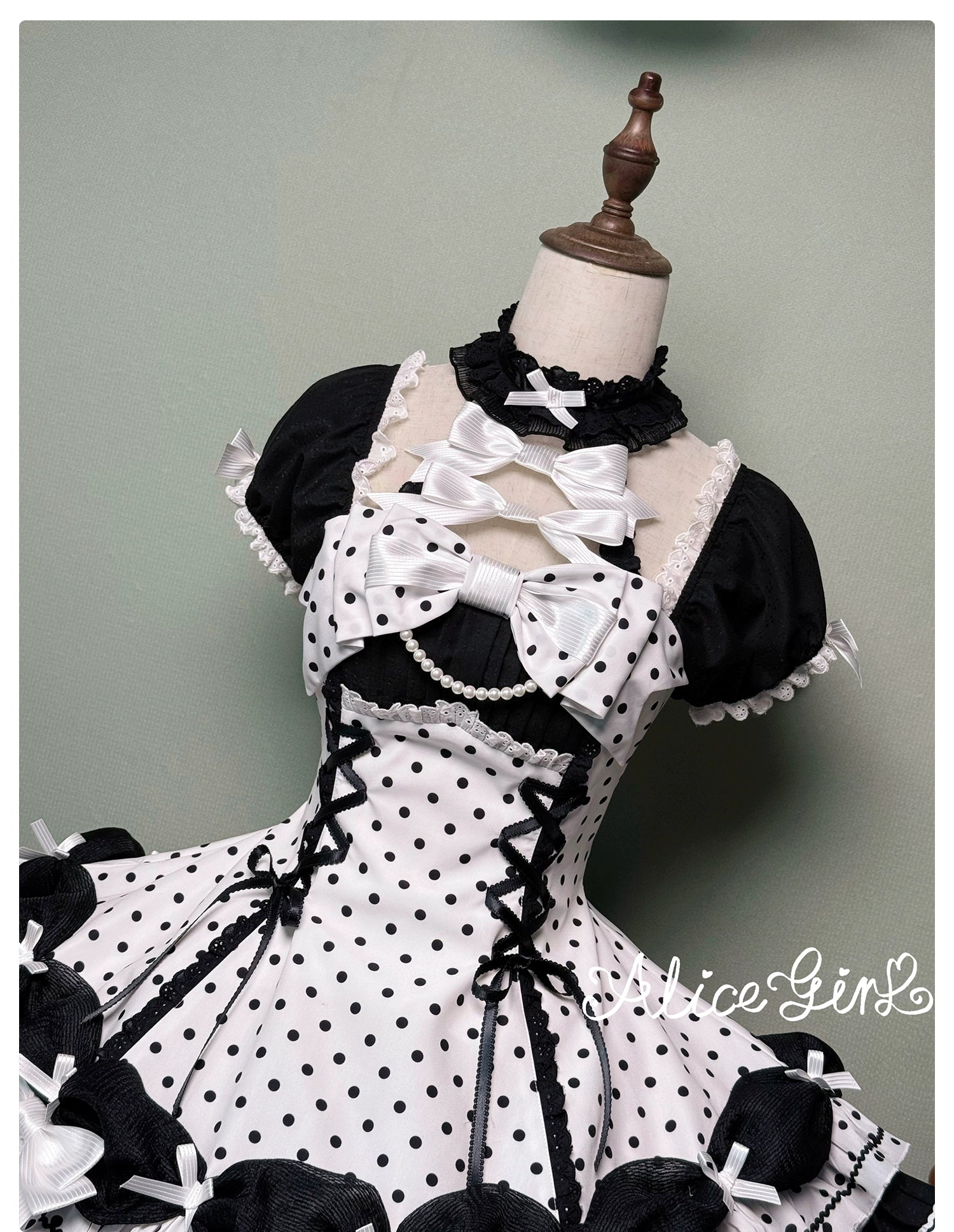 Alice Girl - Old School Polka Dots - Halter Neck Sweet Lolita OP Dress 43701:783544