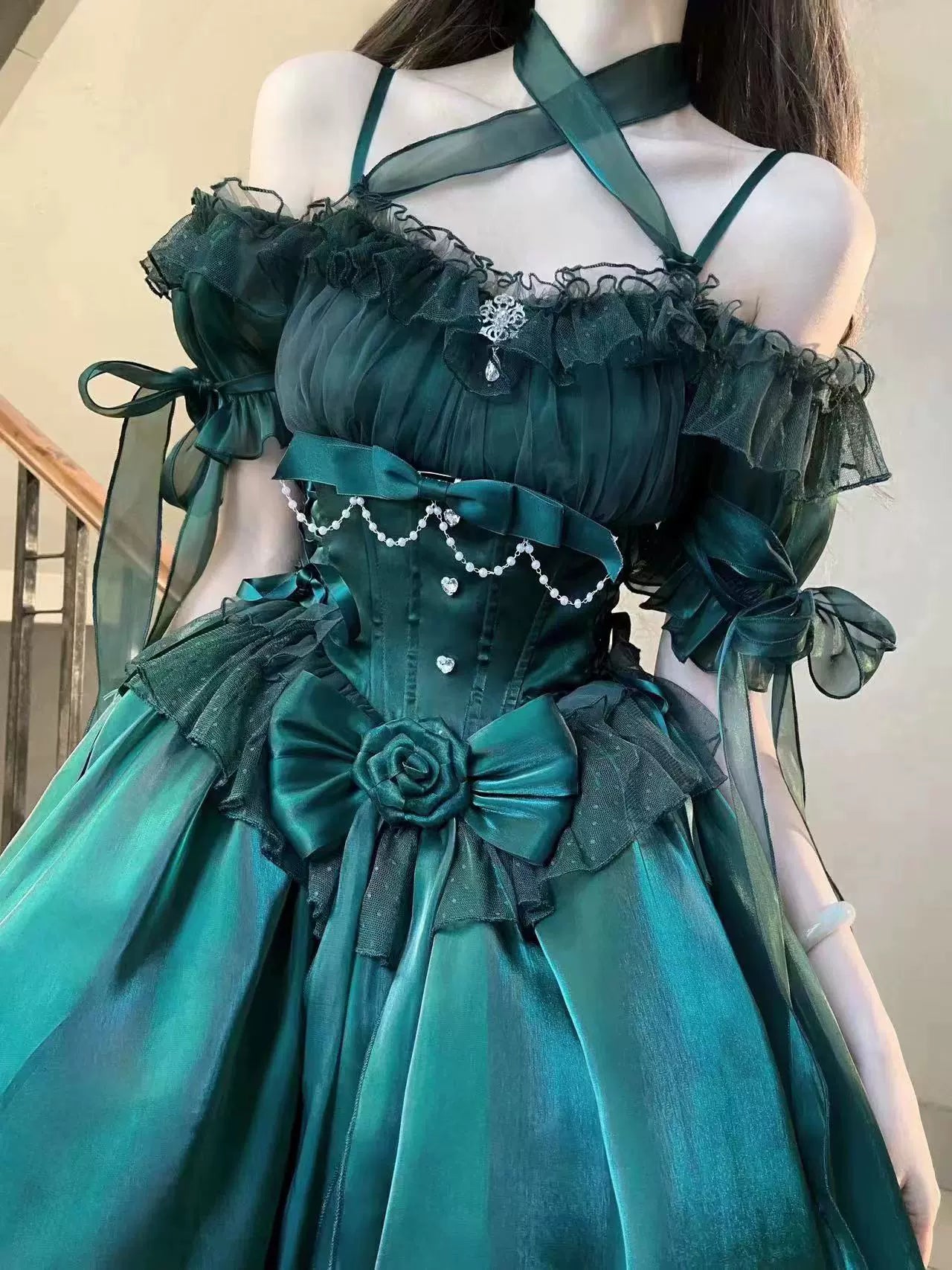 Meowing and fruity - Elegant Lolita Gorgeous Trailing With Large Hem & Shoulder Strap Atonement Green - Shoulder Straps/Pair (without halterneck tie) One Size