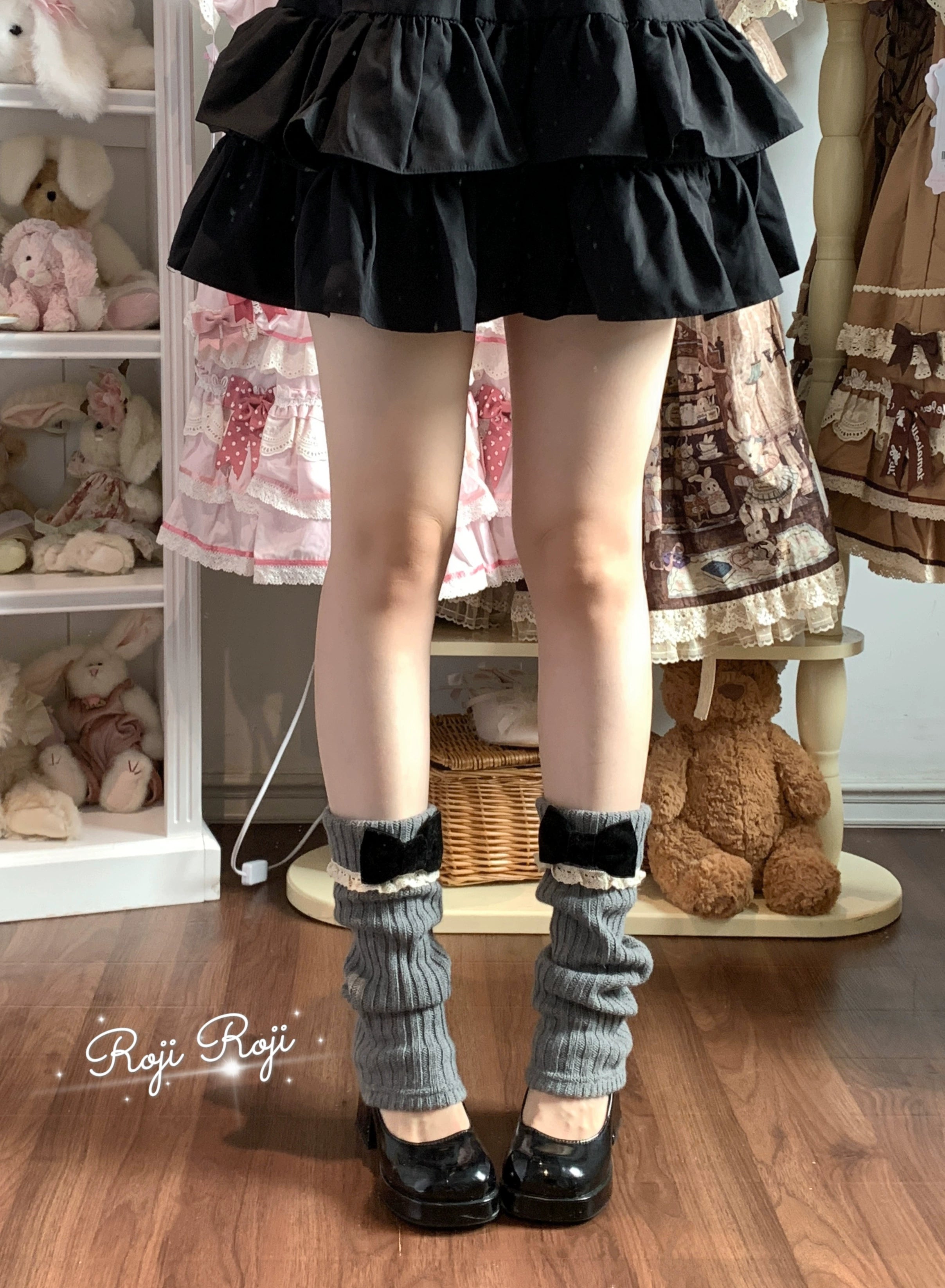 Roji Roji - Flared-Hem Lolita Leg Warmers, Velvet Bows Gray (black bow) One Size