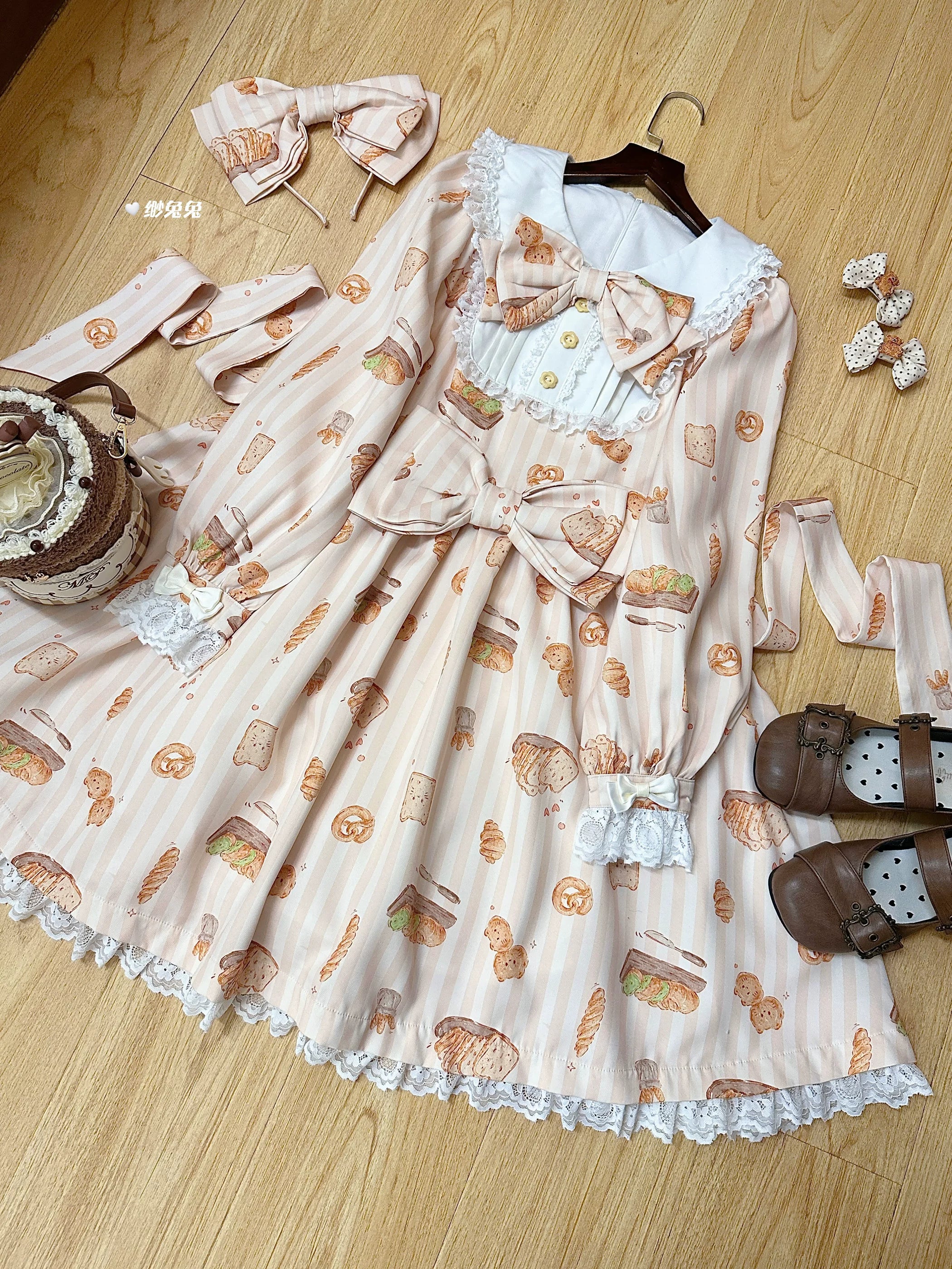 Kitten Bread - Sweet Lolita OP Dress, Cat & Bread Print