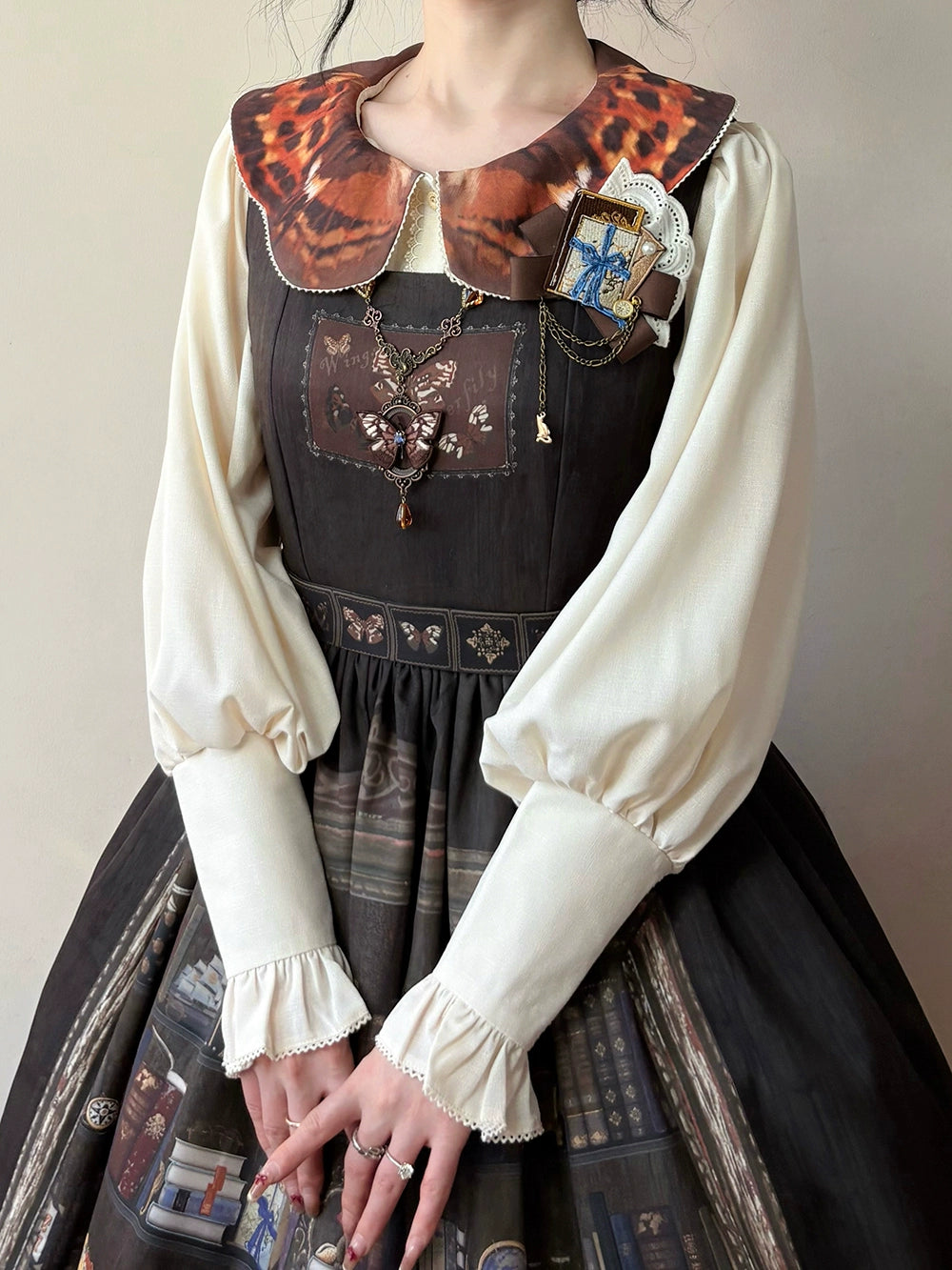 Miss Point - German Bookshelf - Classic Lolita Blouse, Butterfly-Shaped Collar 44025:792004