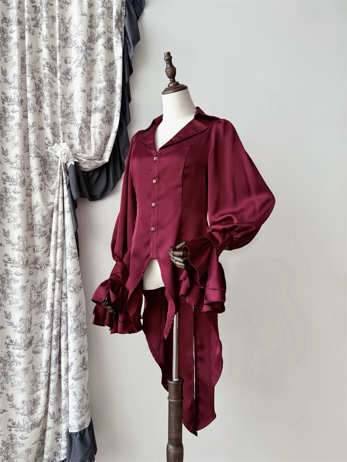 Muppet Mind Ben~Dream~Ouji Lolita Blouse Elegant V-neck Swallowtail Hem Shirt 42630:747323