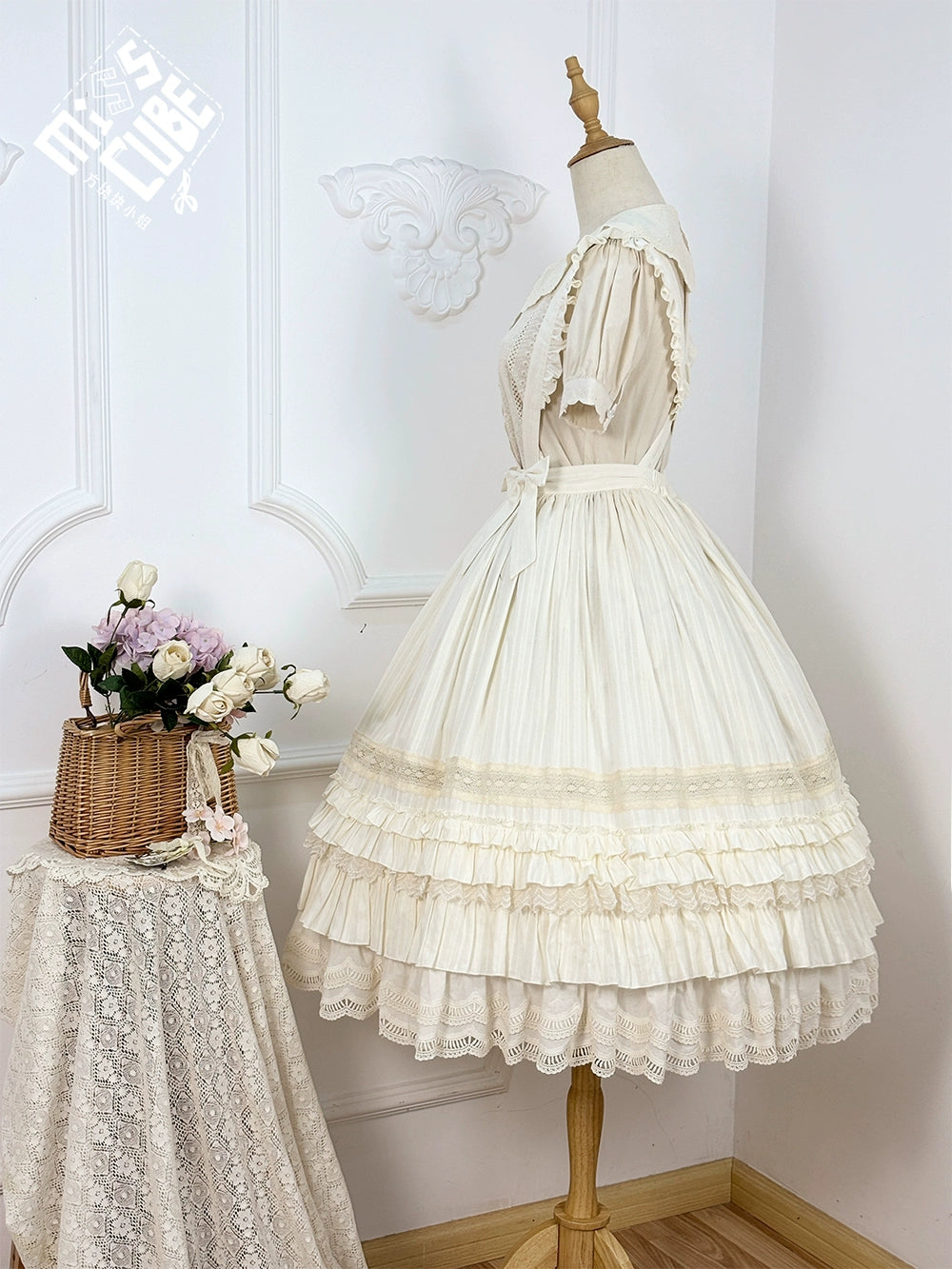 Miss Cube - Cool Sheep Whisper - Kawaii Retro Lolita SK with Detachable Suspenders
