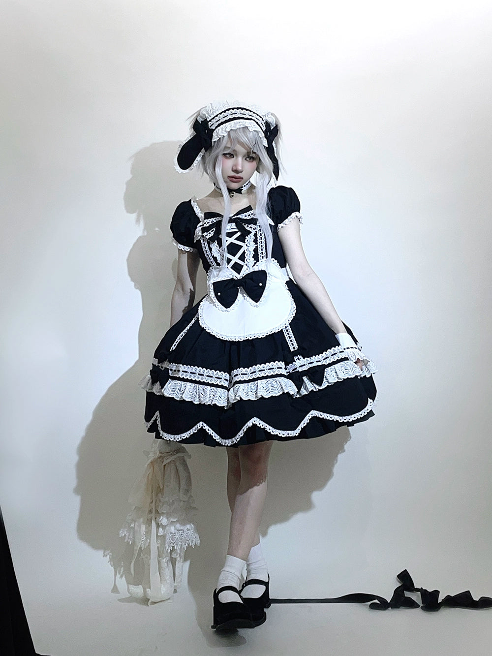 Miss Point - Vintage Petal Rabbit - Old School Lolita OP Cotton Dress With Petal-Shaped Hem 43135:768507