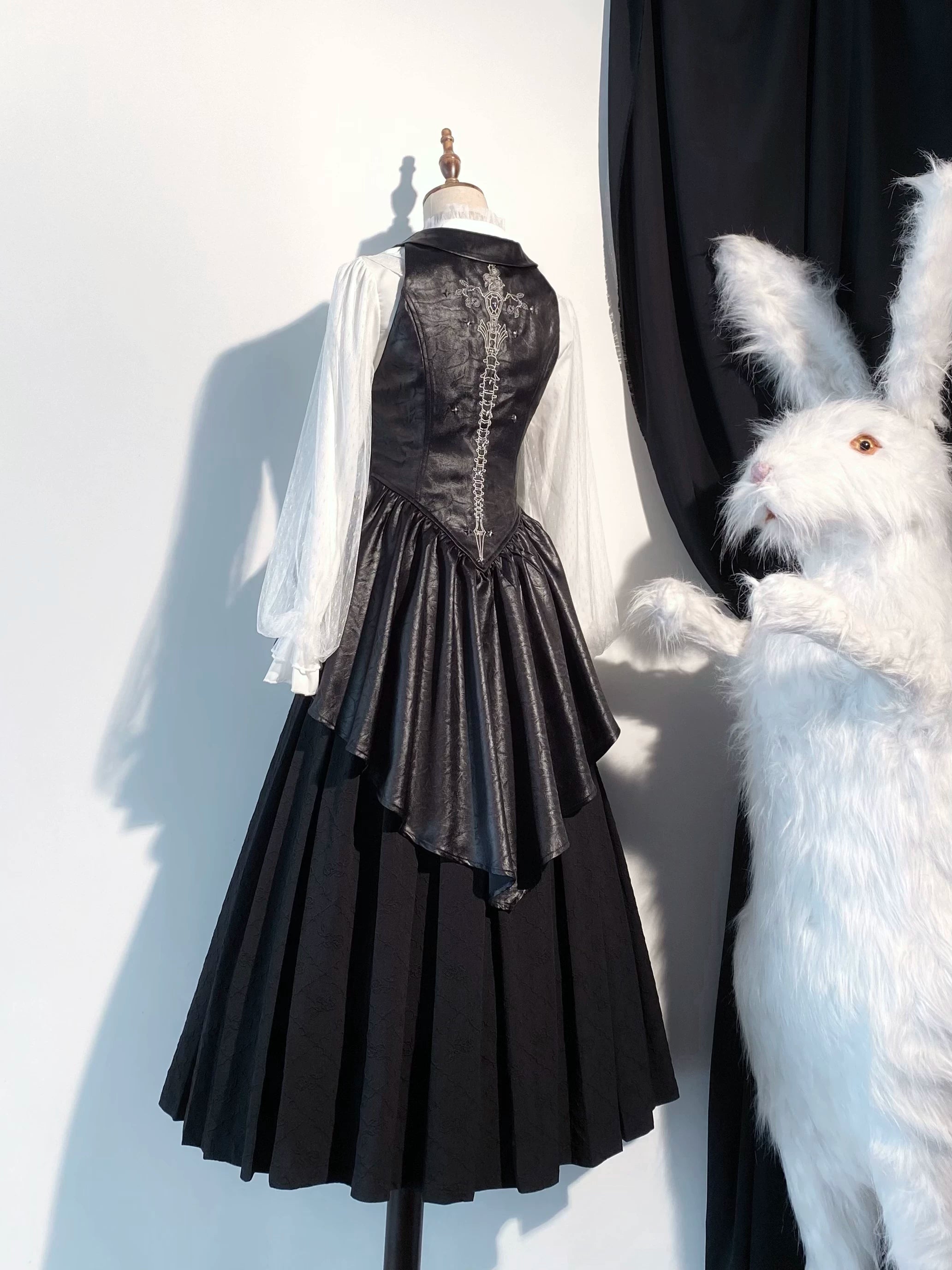 Bone Sword - Gothic Lolita Slim Fit Vest, Bone-sword Embroidery