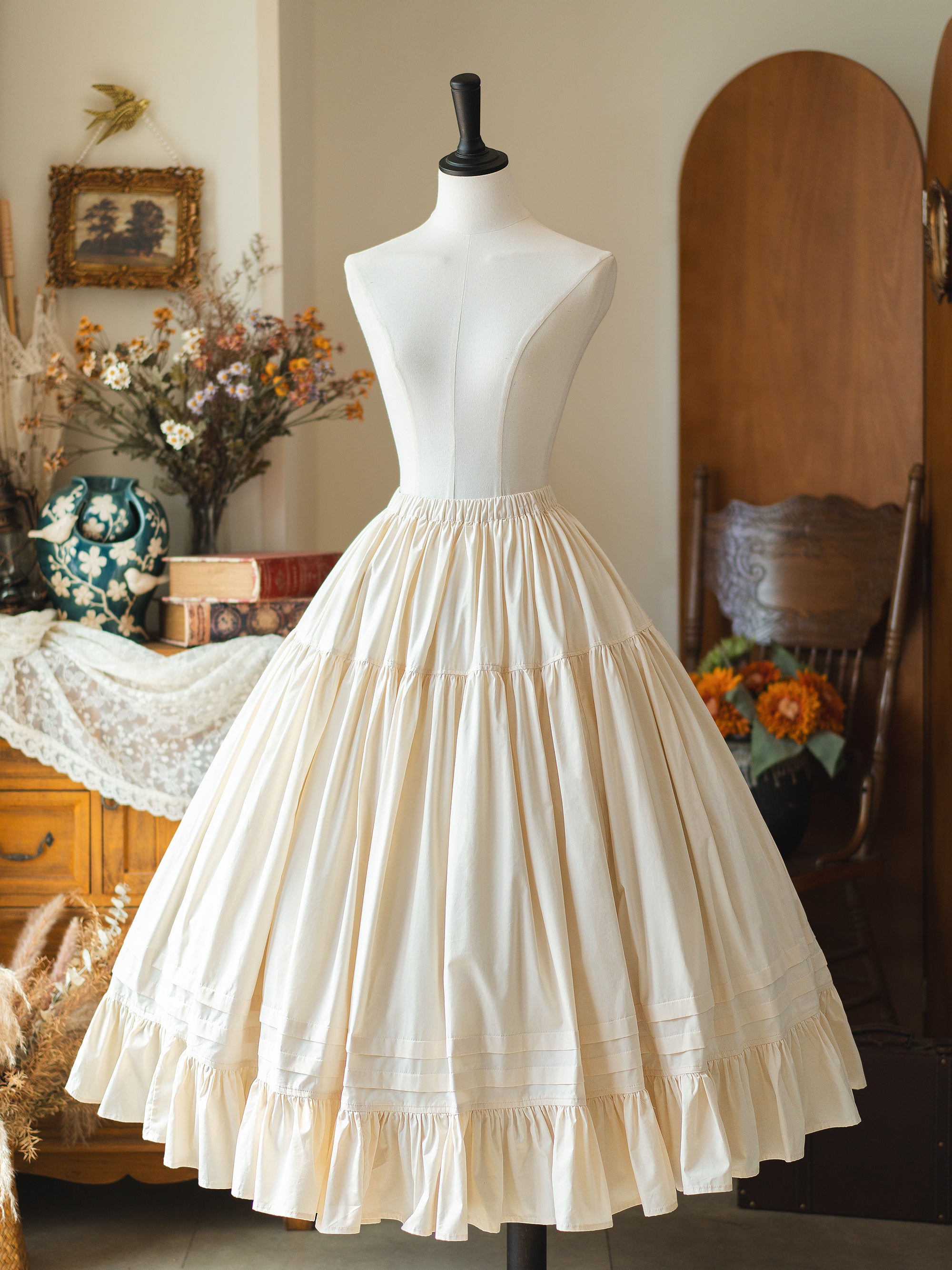 Forest Wardrobe - Forest Picnic - Classic Lolita OP Dress with Off-Shoulder and Lifting Hem Creamy-white Petticoat Only S In-stock