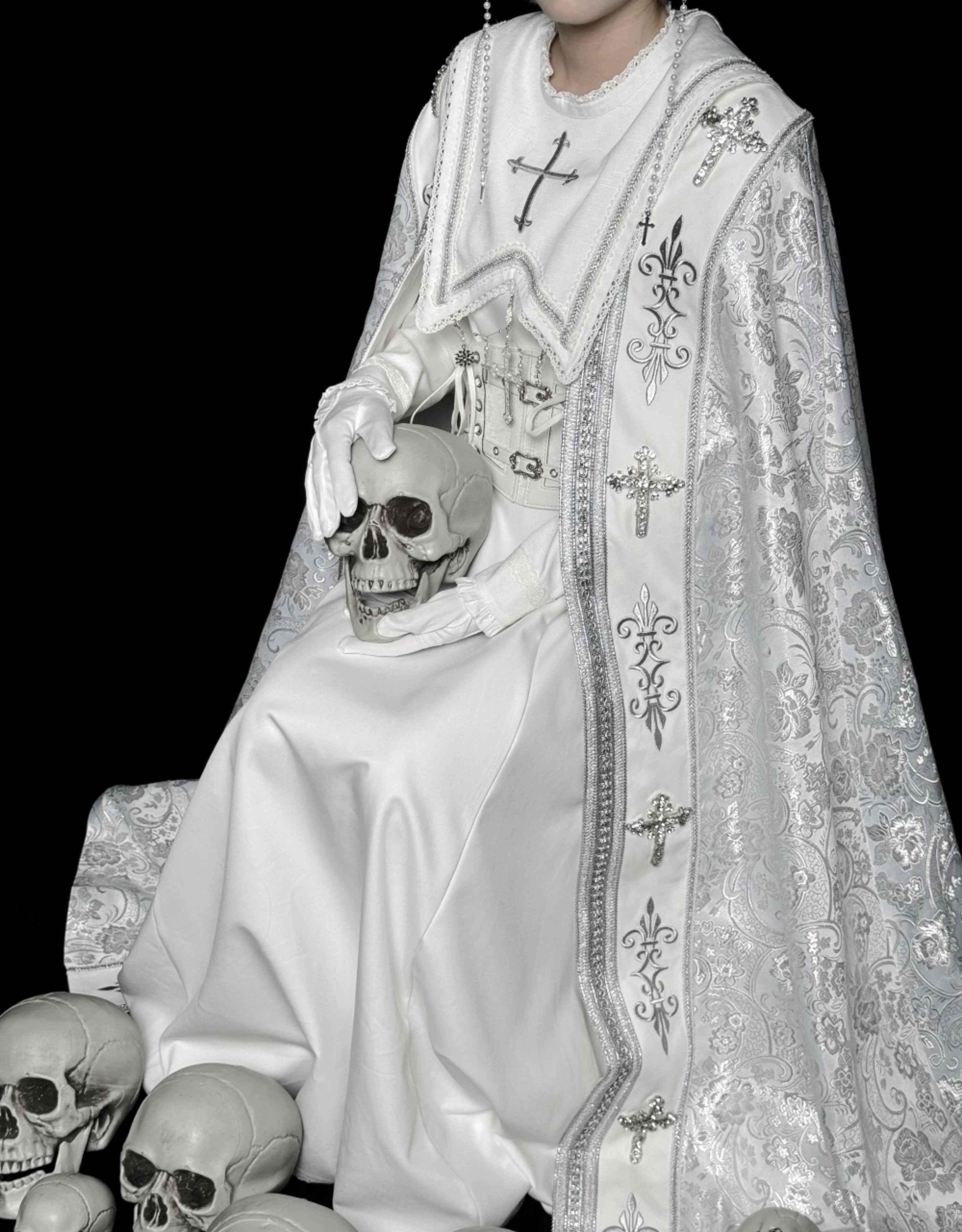 LeMiroir - Moonlit Prayer - Long Nun Lolita Bishop Cape, Cross Details