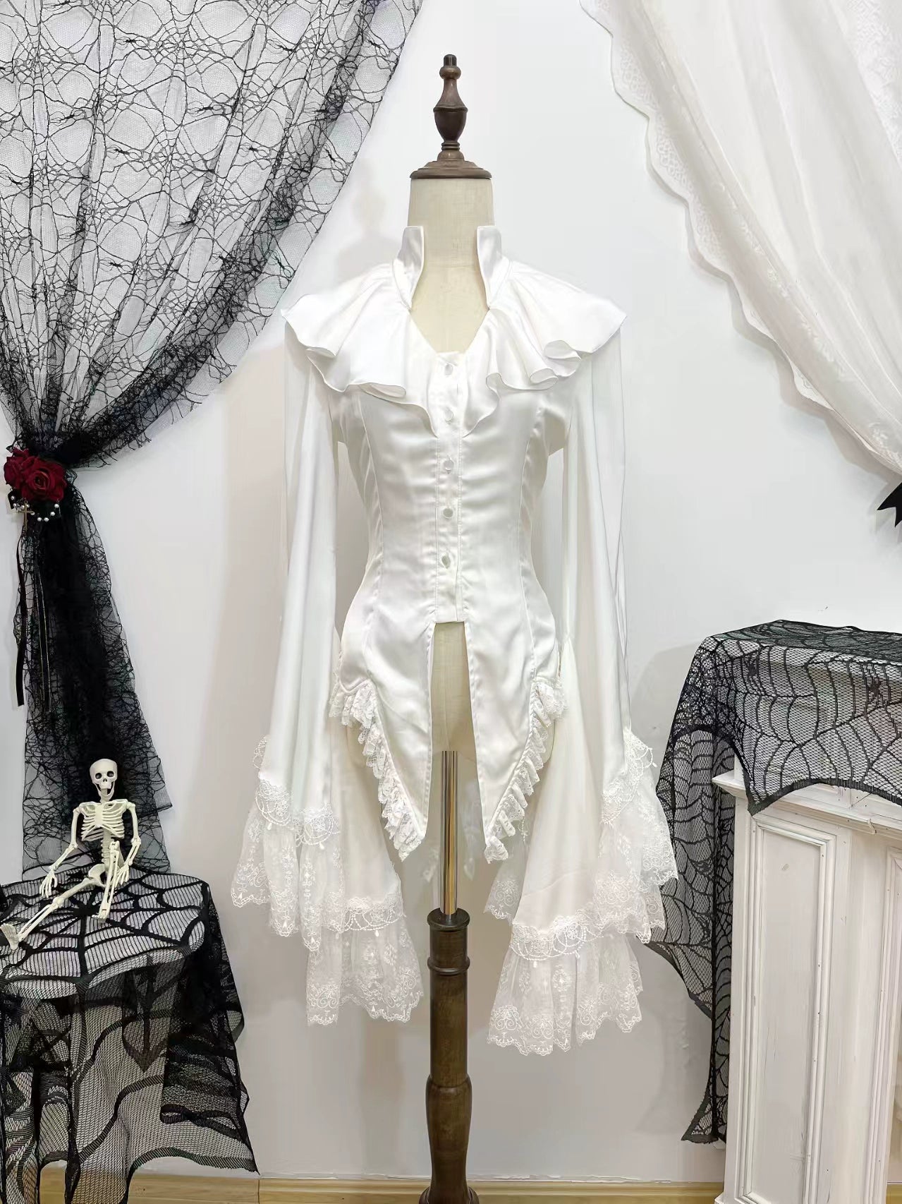 Acorn Lolita - Butterfly Shadow - Gothic Lolita Ruffled Shirt, Tailcoat Style White Shirt (without choker) XS