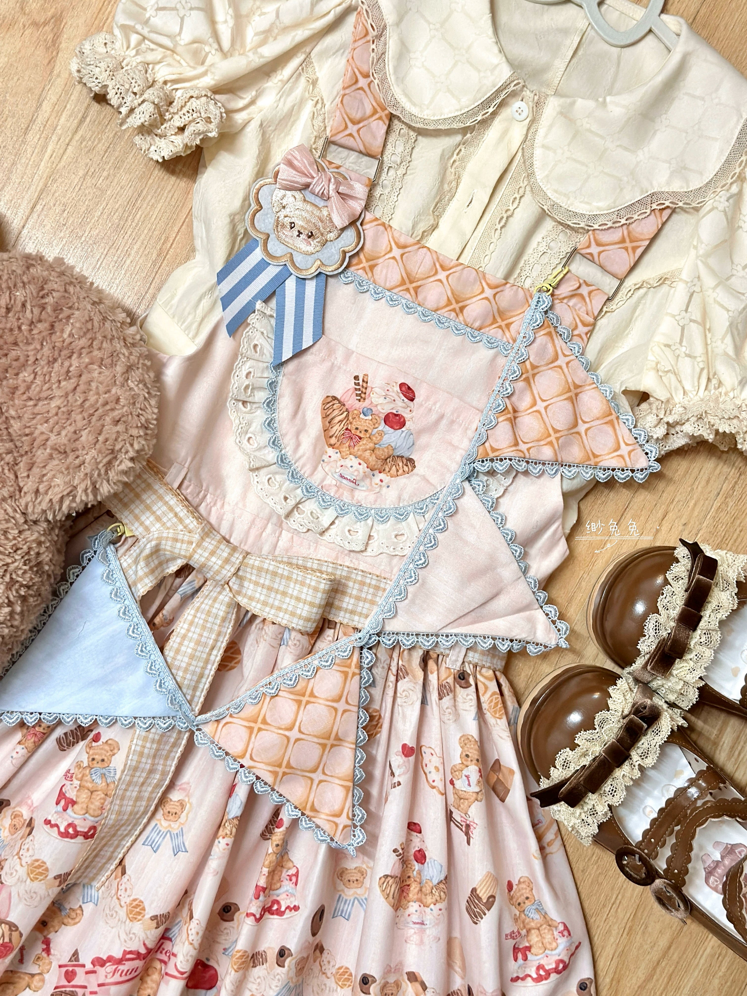White Tea Story - Little Bear Bonny - Kawaii Lolita Salopette, Bear & Dessert Print