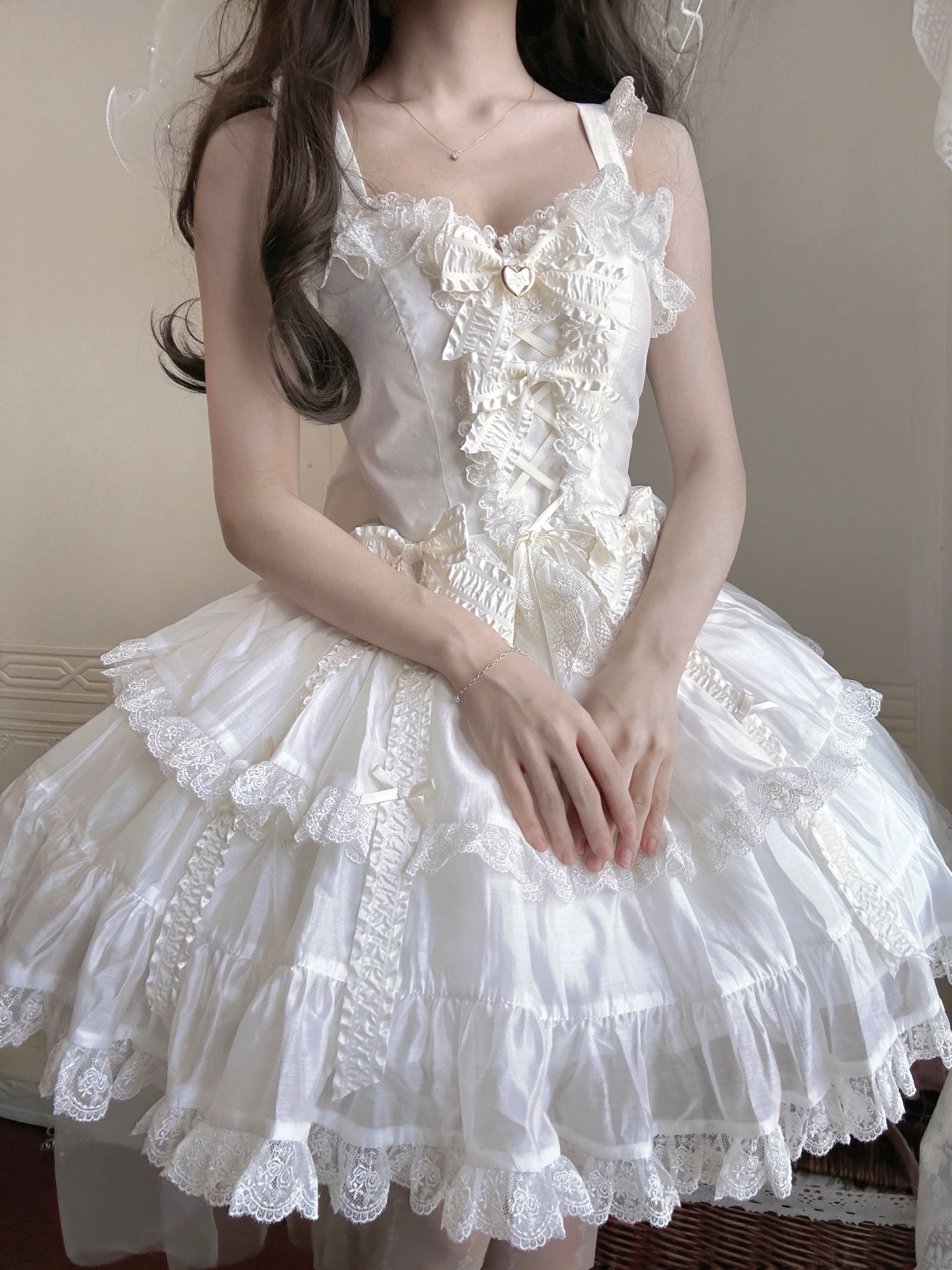 Kuma - Revolver Sweetie - Coordinated White Sweet Lolita Set with Heart-Shaped Bodice