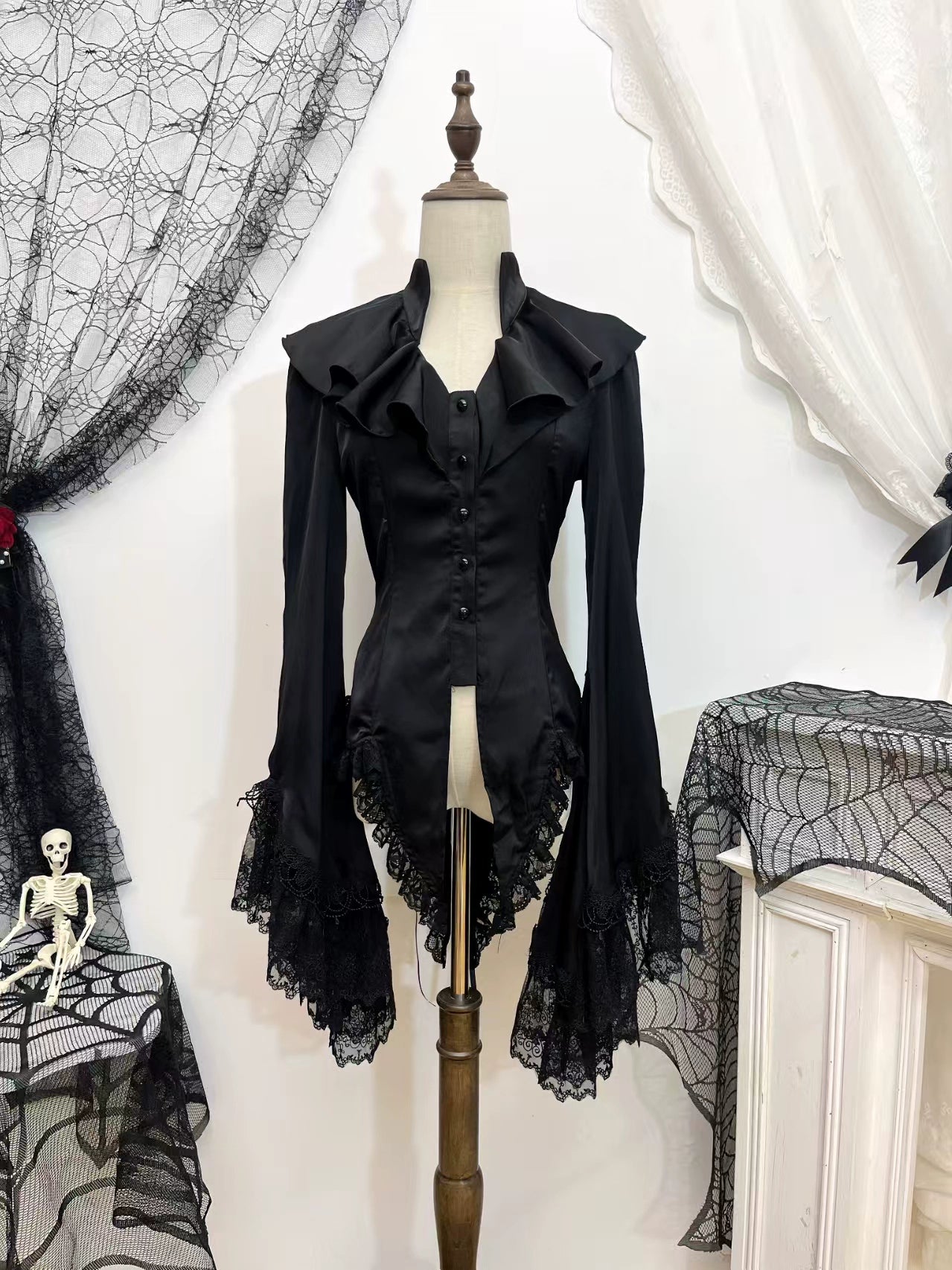 Acorn Lolita - Butterfly Shadow - Gothic Lolita Ruffled Shirt, Tailcoat Style Black Shirt (without choker) XS