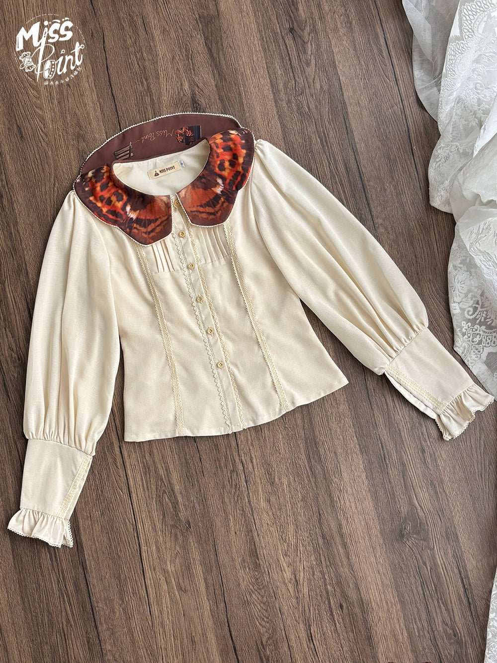 Miss Point - German Bookshelf - Classic Lolita Blouse, Butterfly-Shaped Collar 44025:791986