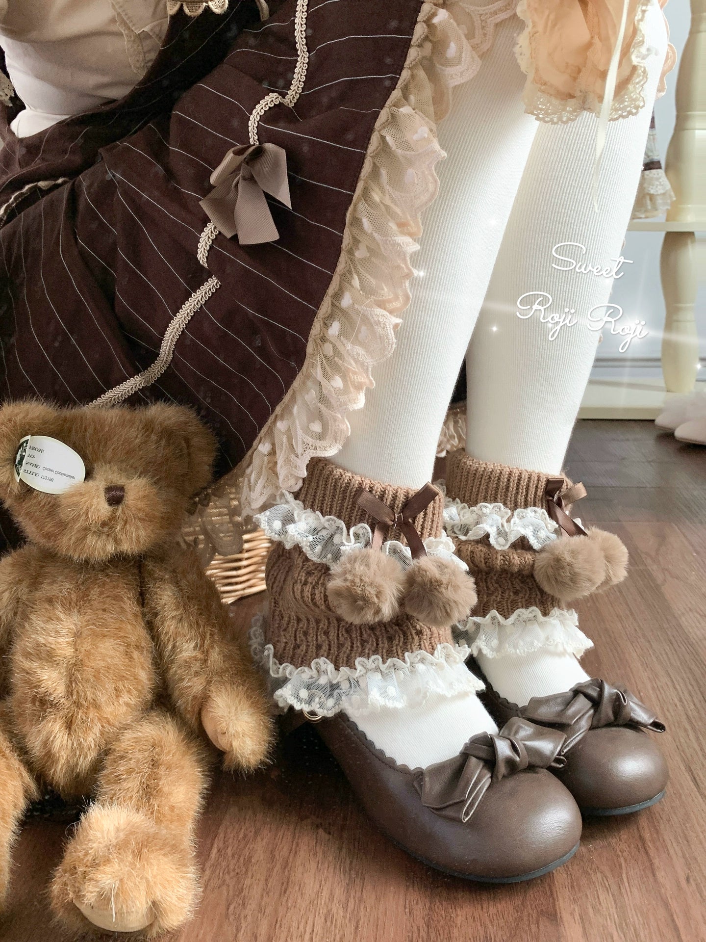Roji Roji - Kawaii Lolita Wool Leg Warmers, Pom-Pom Accented Bow 43999:791758