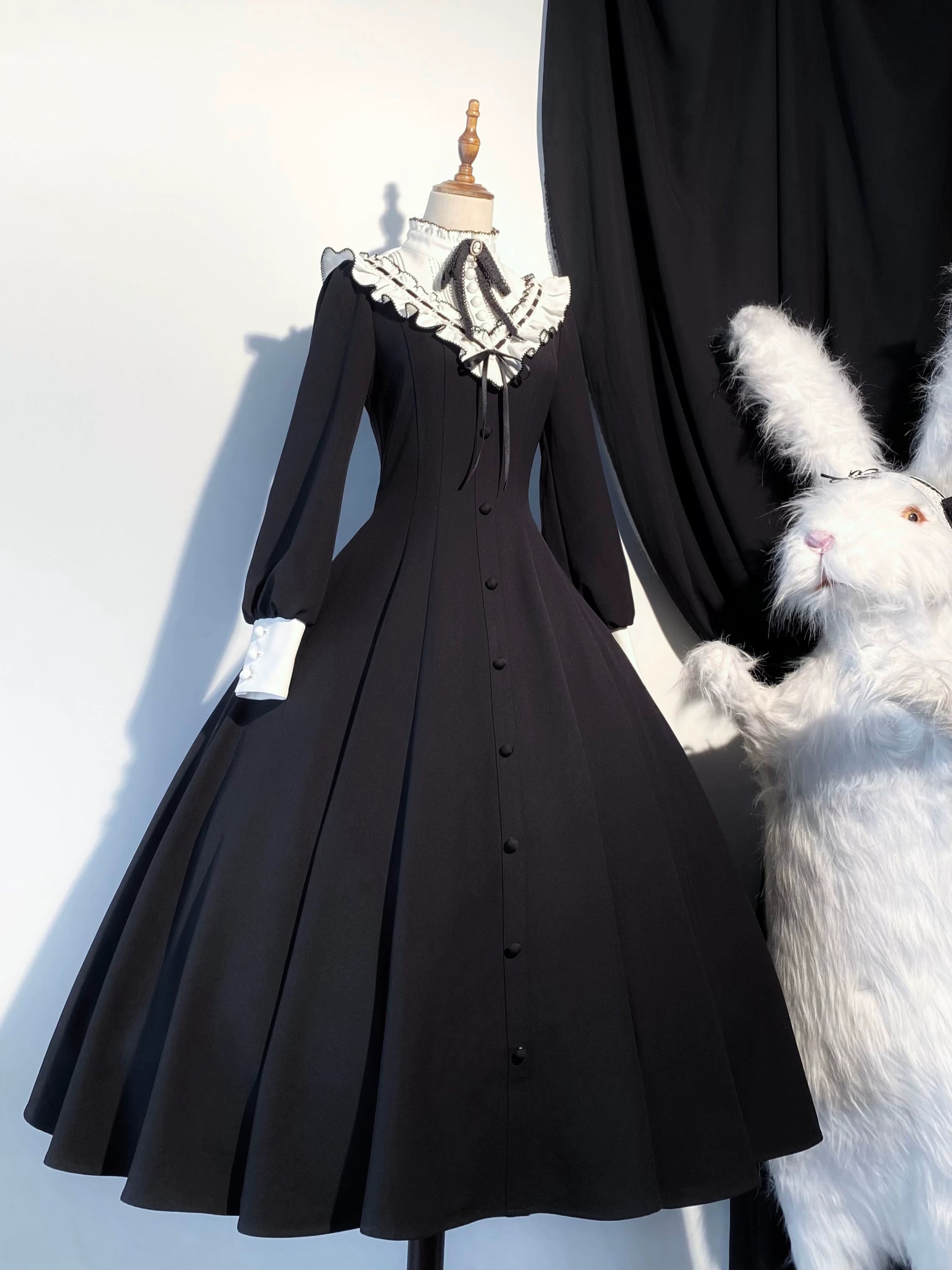 Winter Birch - Classic Lolita Slim Fit OP Dress, Standing Collar Black - Long OP S