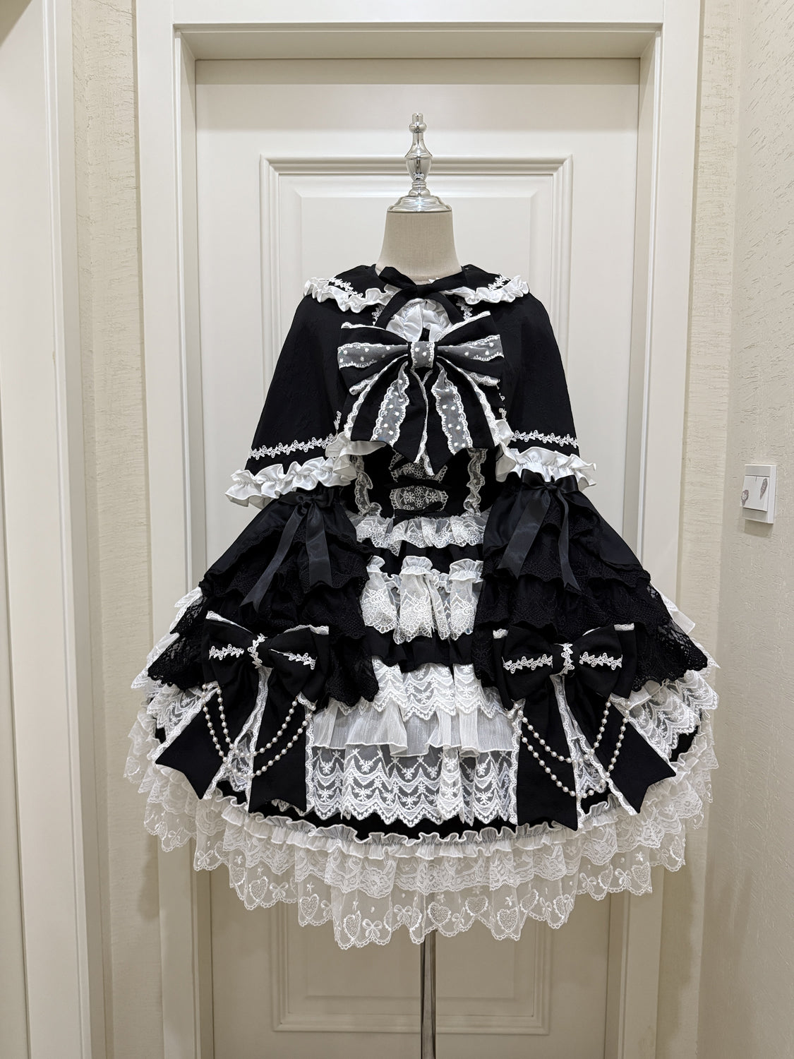 Hanguliang - Cross Heart Knot - Sweet Lolita JSK Suit Tiered Ruffles Dress with Lace Blouse Black Cape Only (One Size - M) S