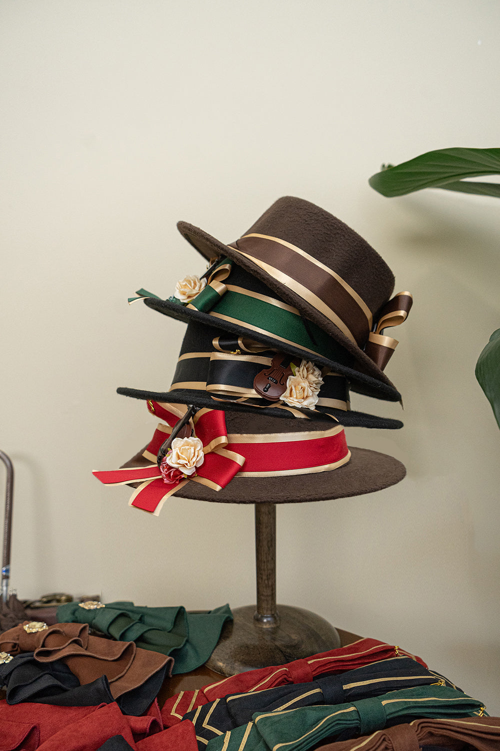 Miss Point - Elegant Lolita Top Hat - Golden Movement Lolita Hat