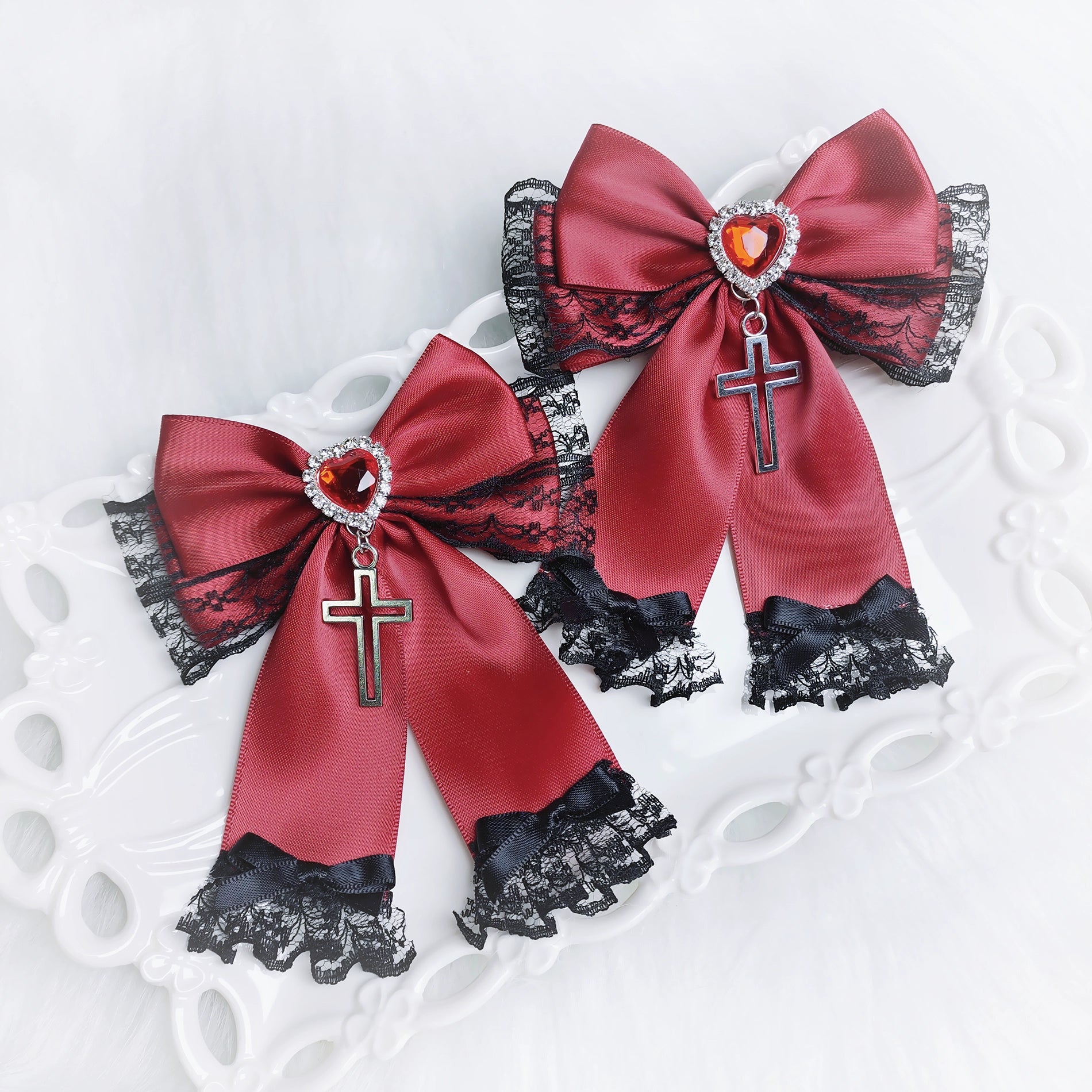 Rabbit Lolita - Landmine - Gothic Lolita Bow Clips Love Lace Cross Hair Accessory Black and red