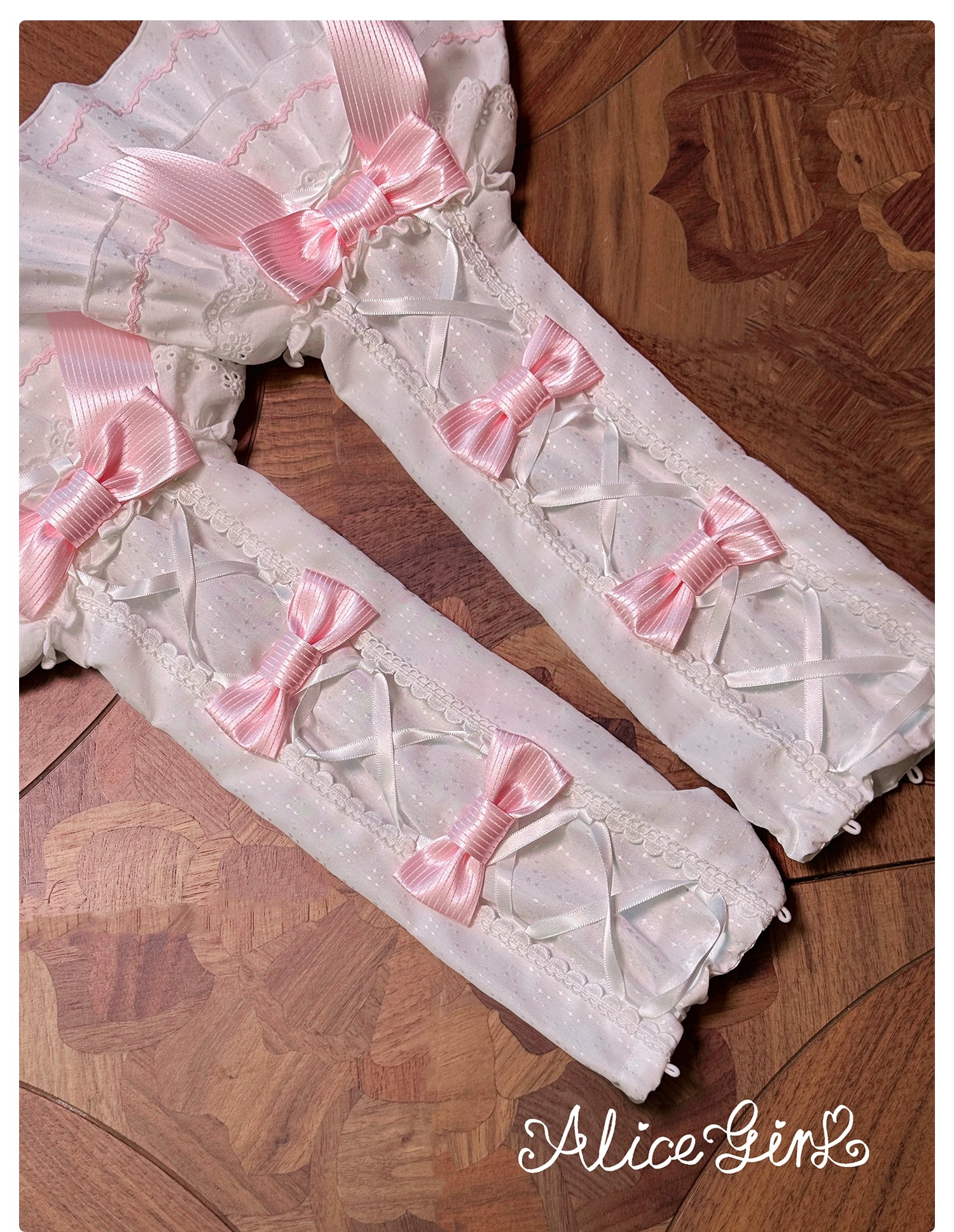 Alice Girl - Old School Polka Dots - Sweet Lolita BNT & Detachable Sleeves