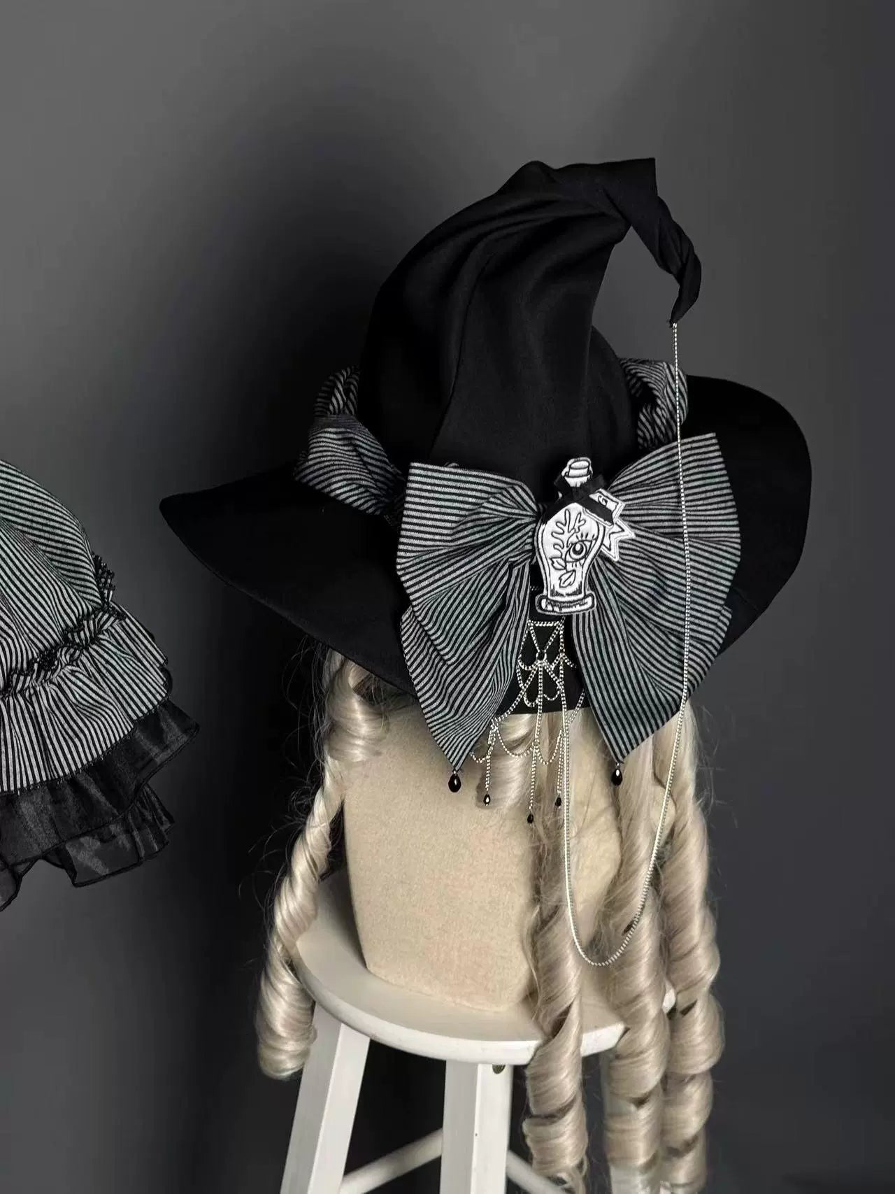Alice Girl - Lolita Potion - Gothic Lolita Witch Hat and Striped Side Clips Black hat only