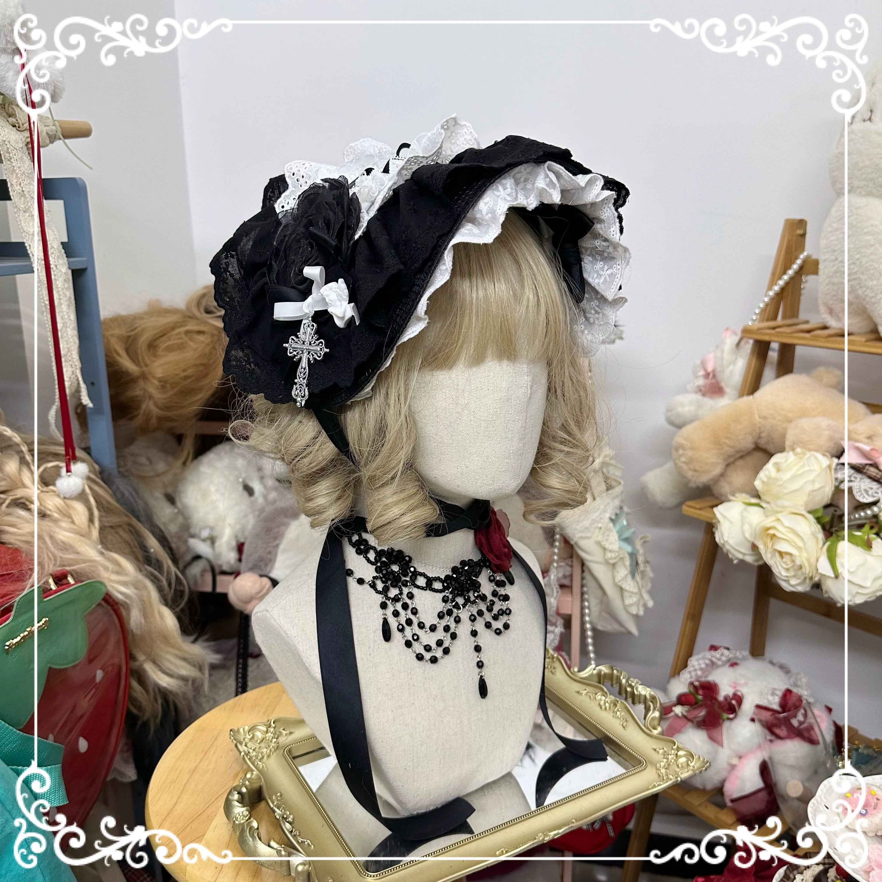 Chestnut Lolita - Gothic Lolita Bonnet Pure Cotton Hat Black and white BNT