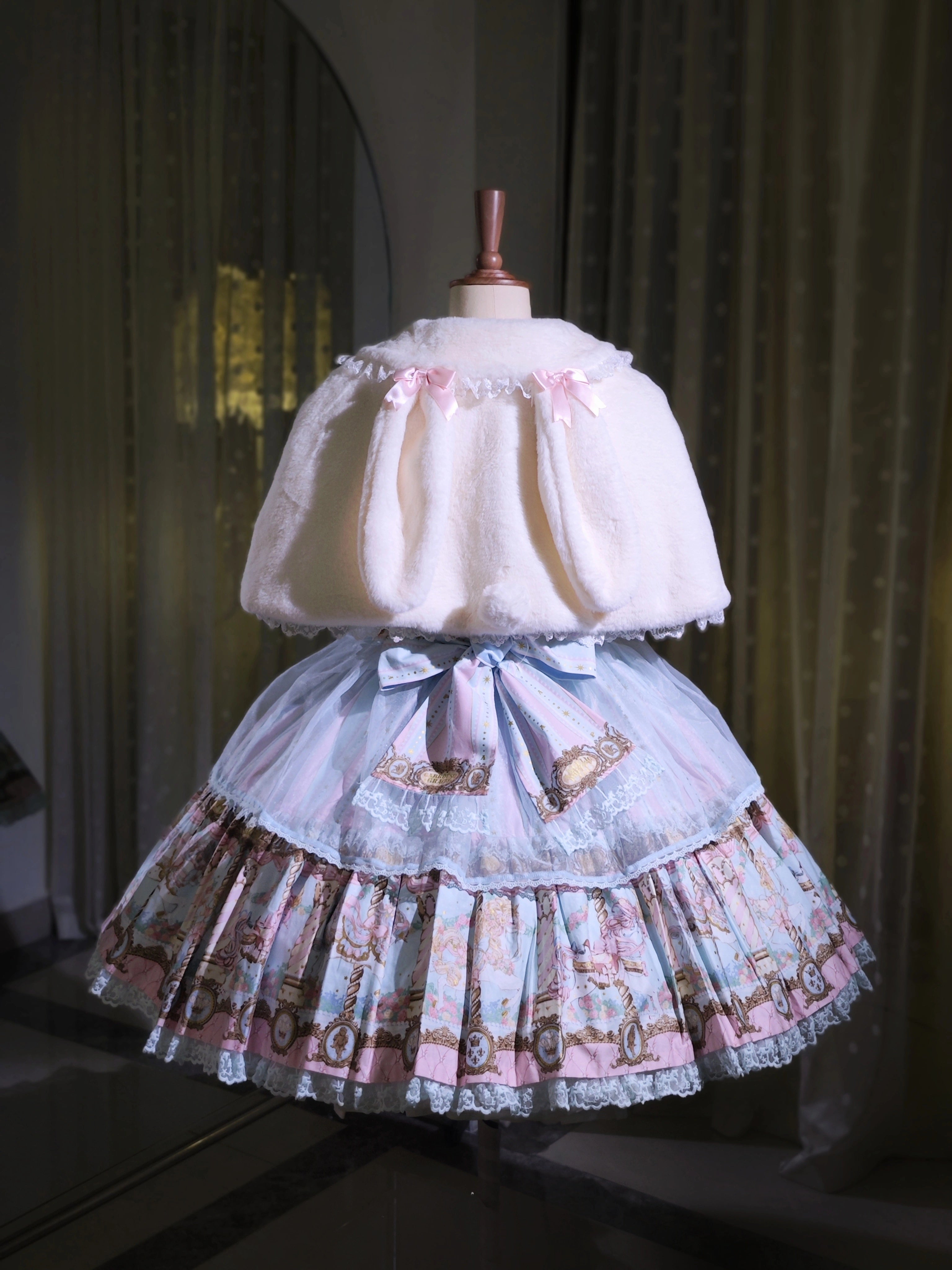 The Seventh Doll - Old School Lolita Cape Bunny Plush Short Coat