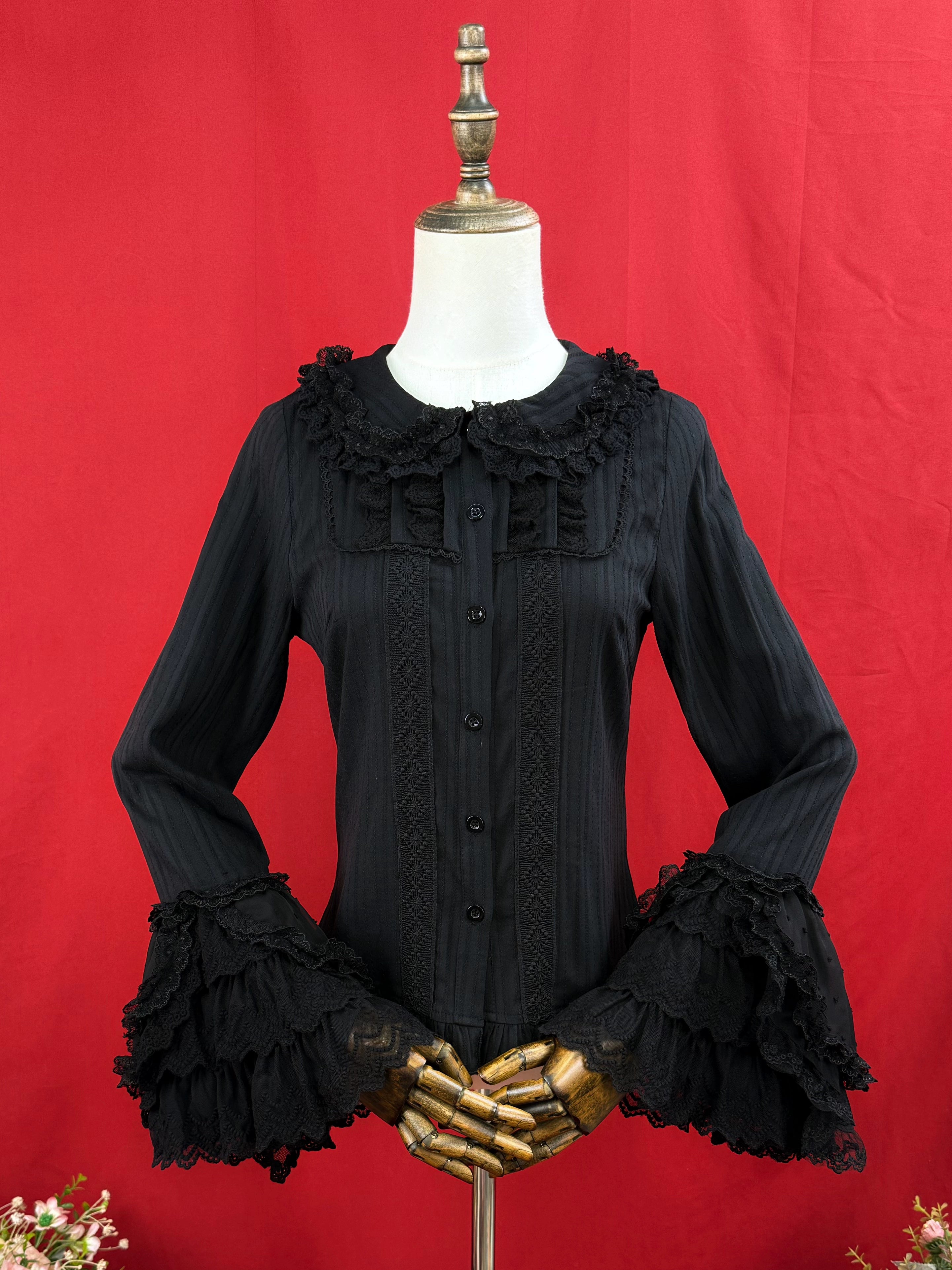 DMFS Lolita - Spiral Candy - Sweet Lolita Long Sleeve Cotton Shirt, Lace Accents Black - Hime Sleeve S