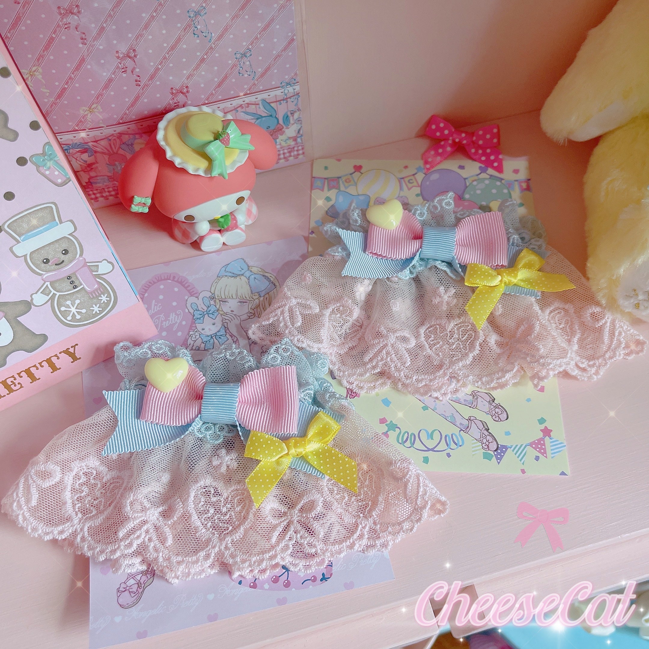Cheese Cat - Sweet and Happy Flower Limited Lolita Cuff pink-blue cuffs (1 pair)