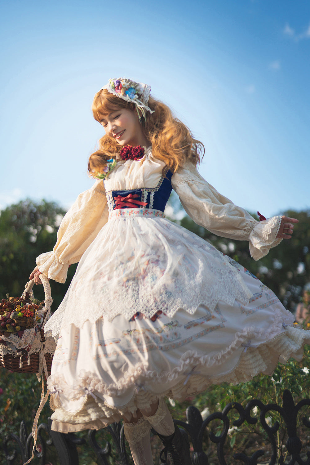 Miss Point - Rich Hymn - Lolita Bavarian Countryside Lace Embroidery Apron