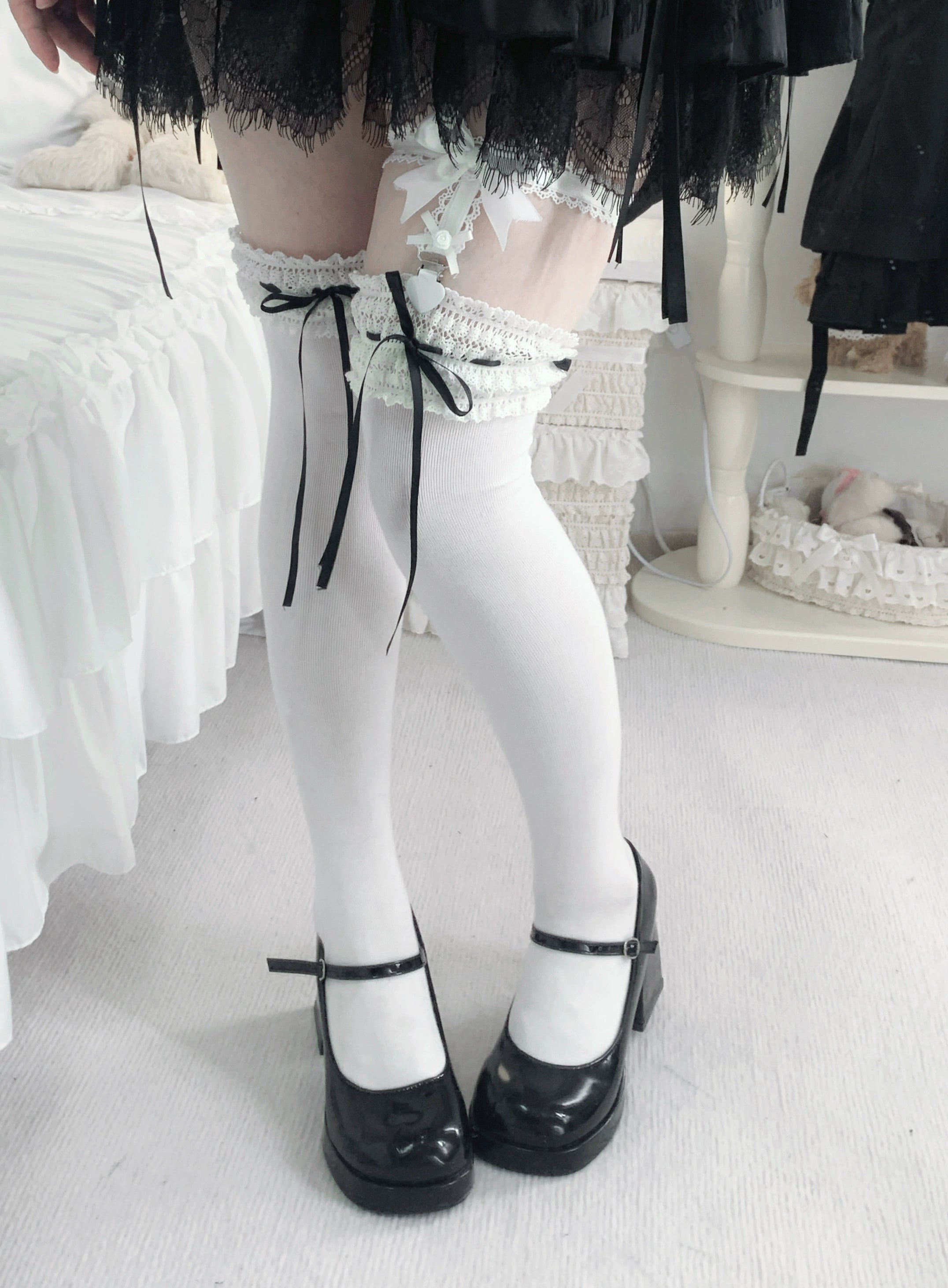 Roji Roji - Gentle Town - Sweet Lolita Cotton Calf Socks, Ankle Socks White thigh-high socks with black ribbon (no sock clips included) One Size