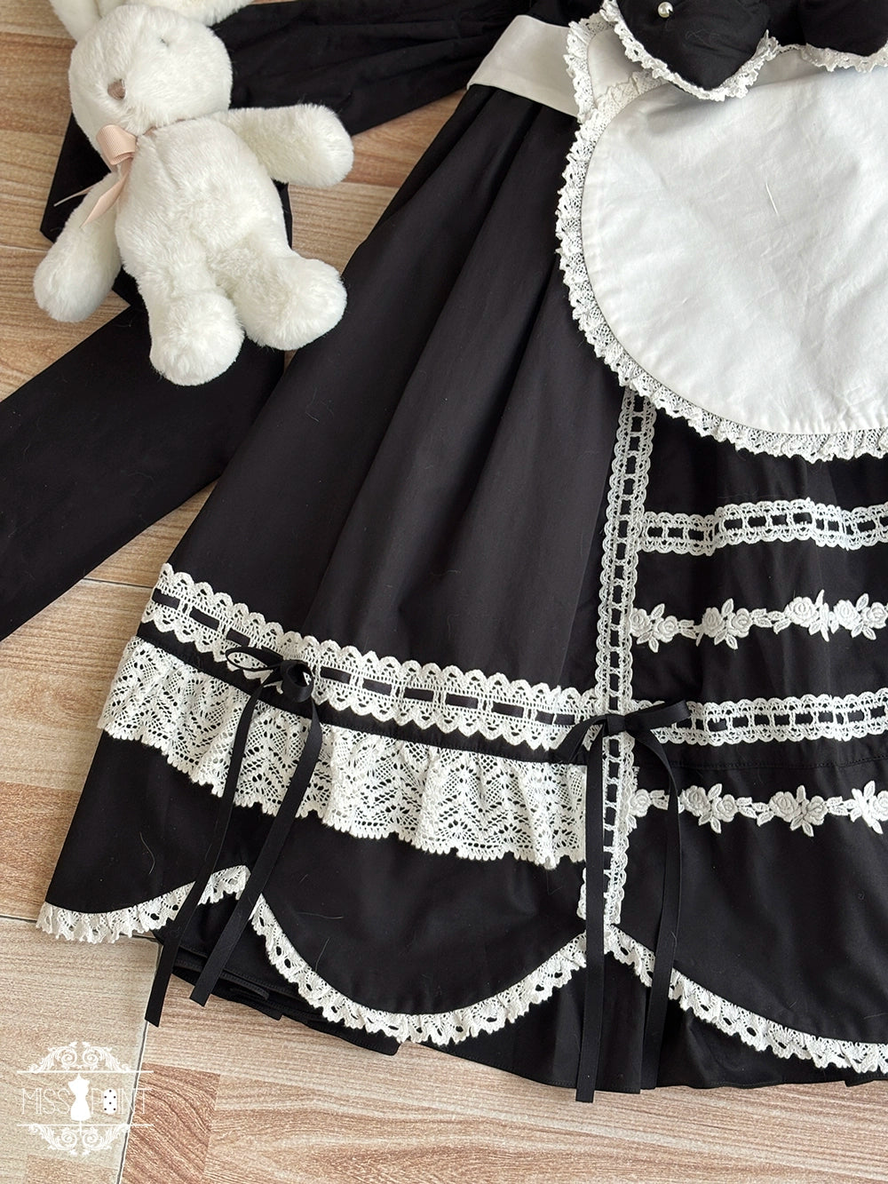 Vintage Petal Rabbit - Cotton Old School Lolita JSK Dress With Petal-Shaped Hem 43136:769639