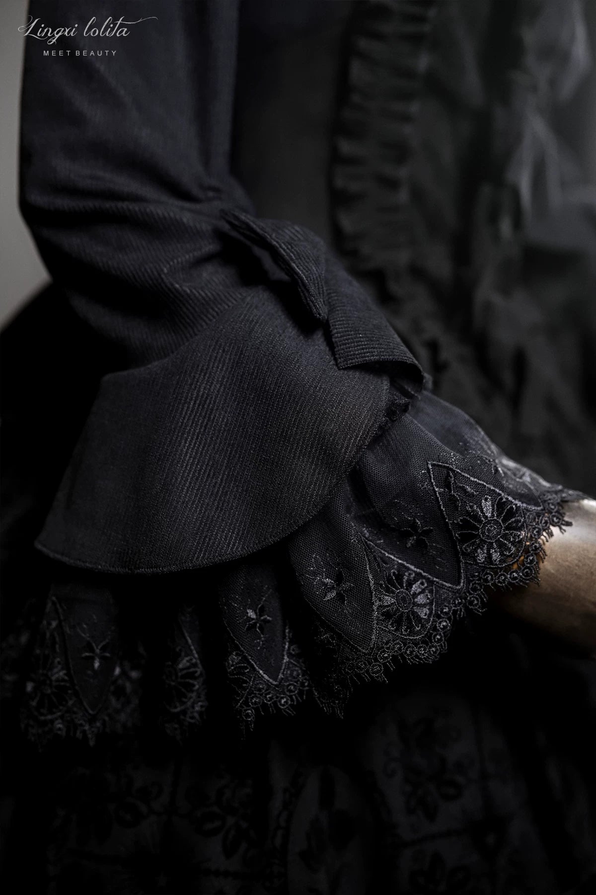 Midnight in Versailles - Gothic Lolita Hime Sleeve Blouse & Floral Skirt 44495:810487