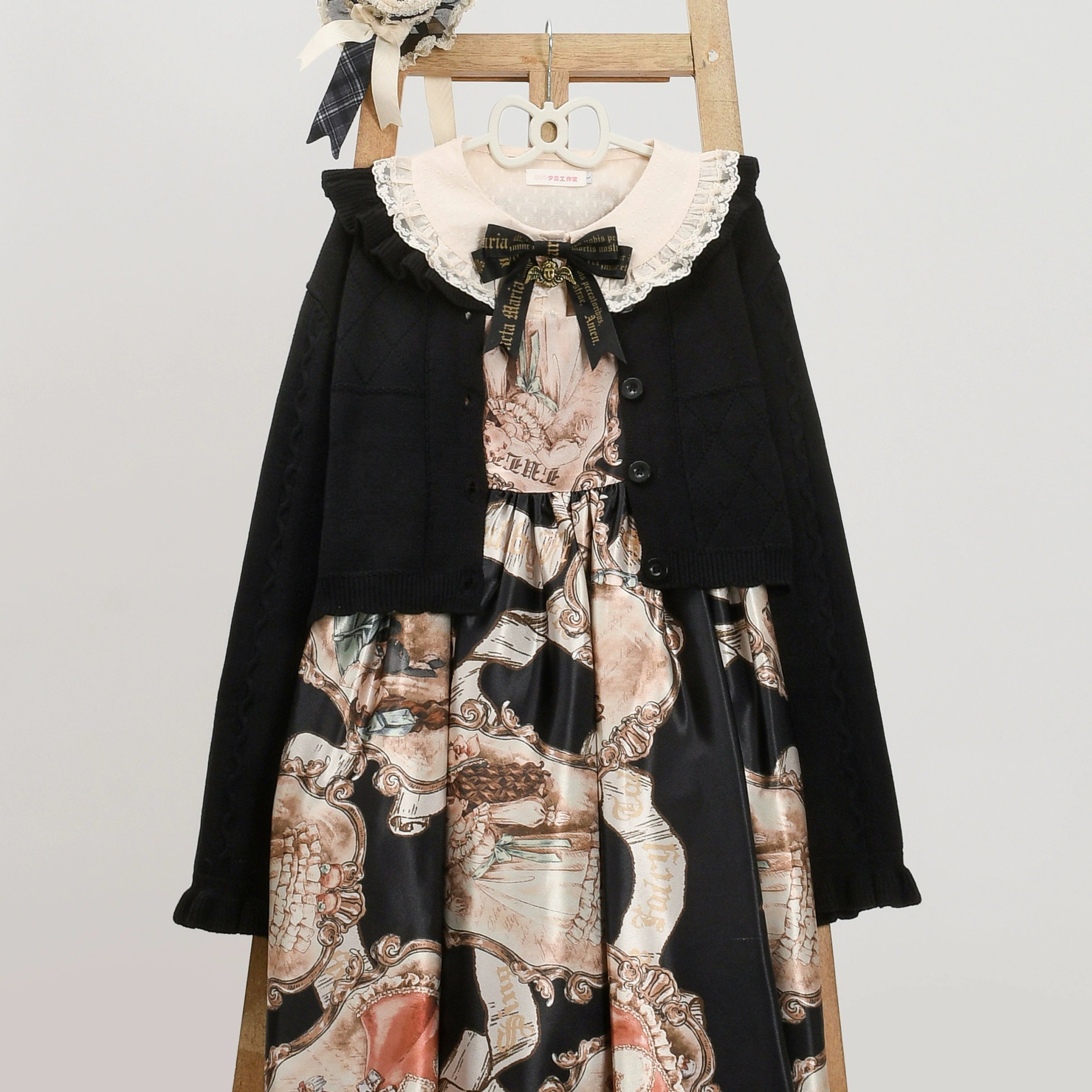 MIST - Blank Night - Vintage Lolita Bow Cute Girl Ruffled Cardigan