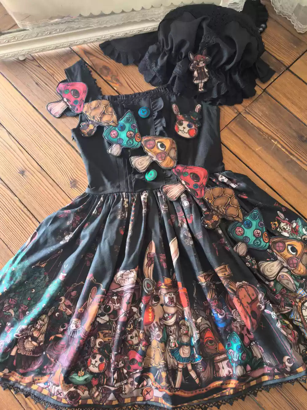 Frozen in time - Rabbit Kingdom - Gothic Lolita JSK Suit Printed Lolita Dress Three-piece set: JSK(two badges) + hat + sash XS