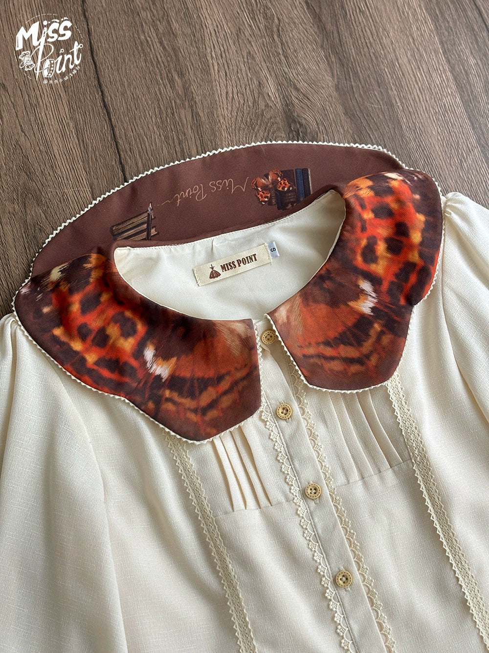 Miss Point - German Bookshelf - Classic Lolita Blouse, Butterfly-Shaped Collar 44025:791995