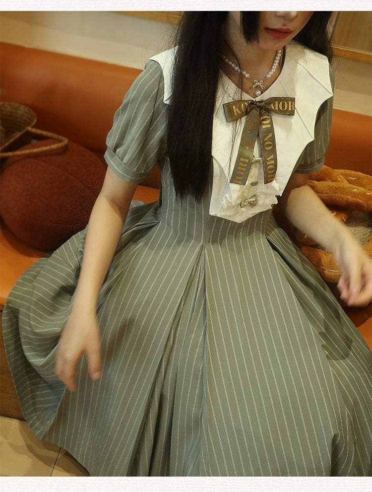 Forest Fluorescent Carps - The Rain of London - Elegant Lolita OP Dress, Bat Wing-Shaped Neckline