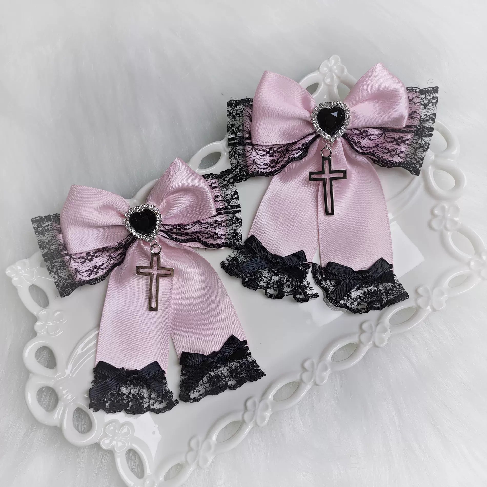 Rabbit Lolita - Landmine - Gothic Lolita Bow Clips Love Lace Cross Hair Accessory Black and pink