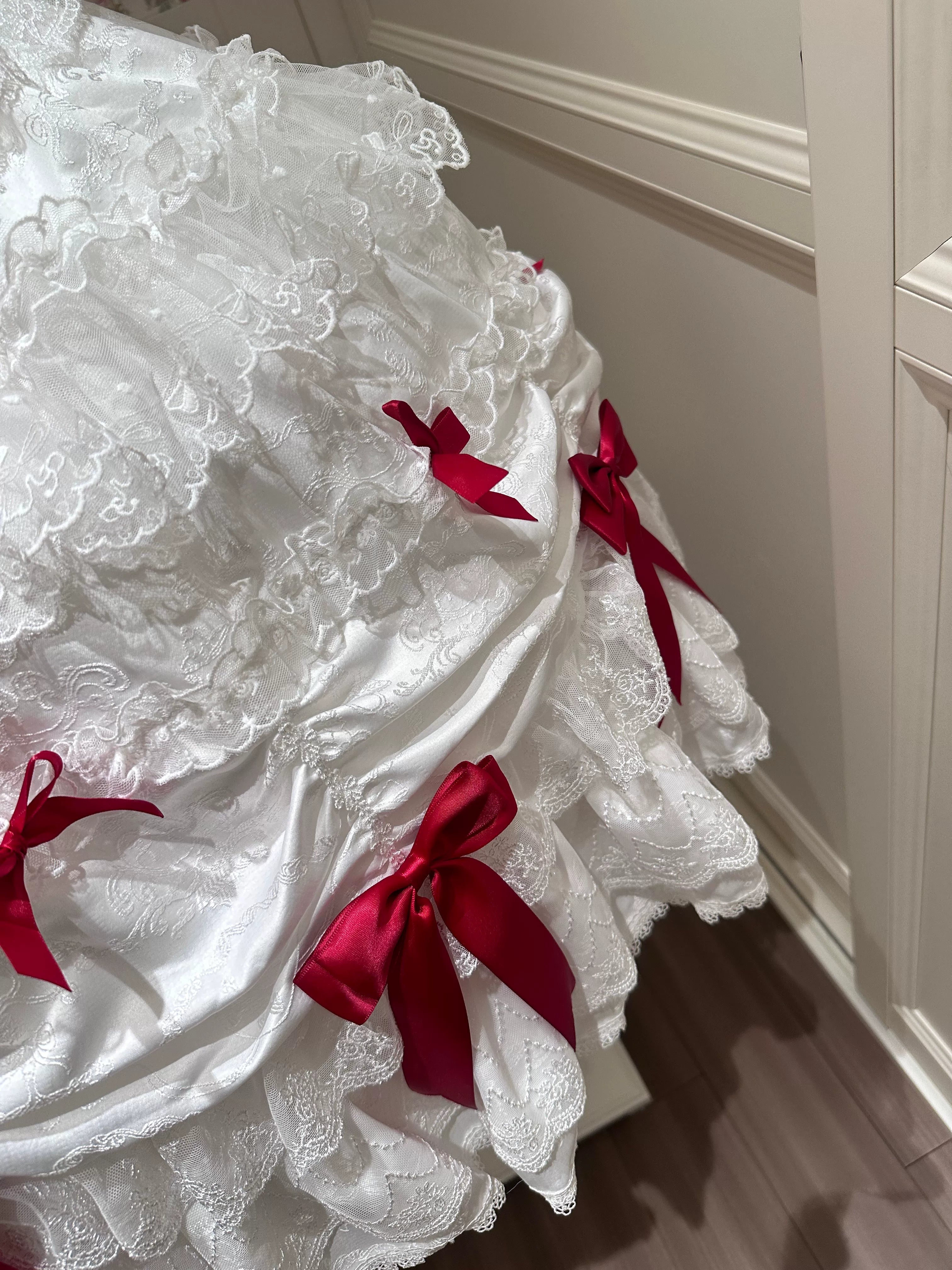 Satin Gift Box - Sweet Lolita JSK Dress, Bows and Layered Lace