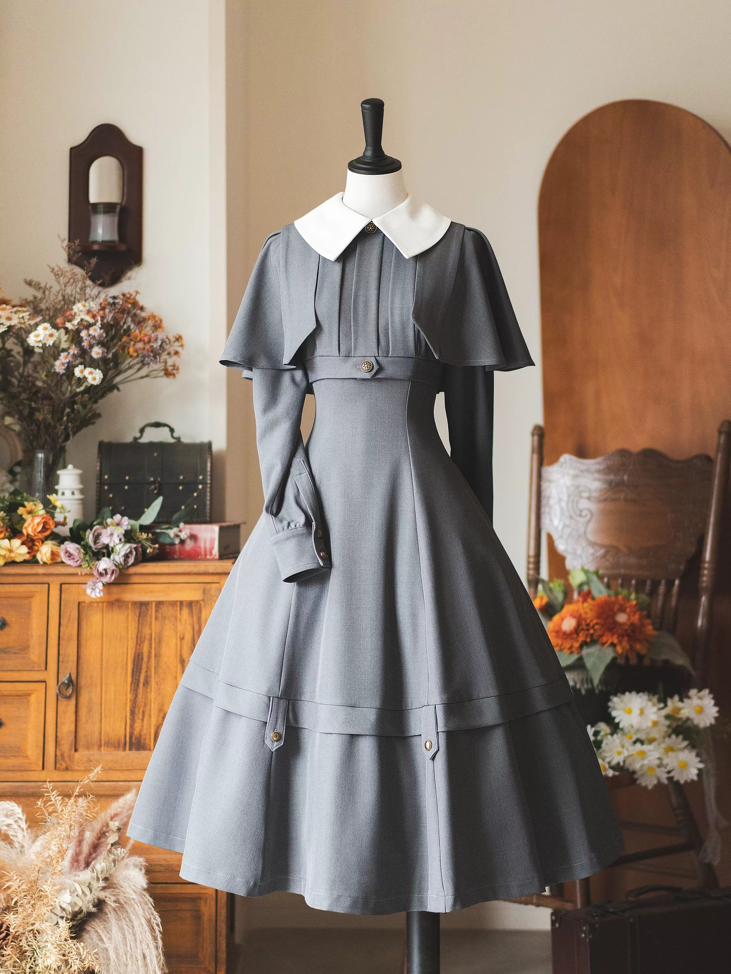Forest Wardrobe - Forest Antique Box - Classic Lolita OP Dress with Detachable Short Cape Gray S